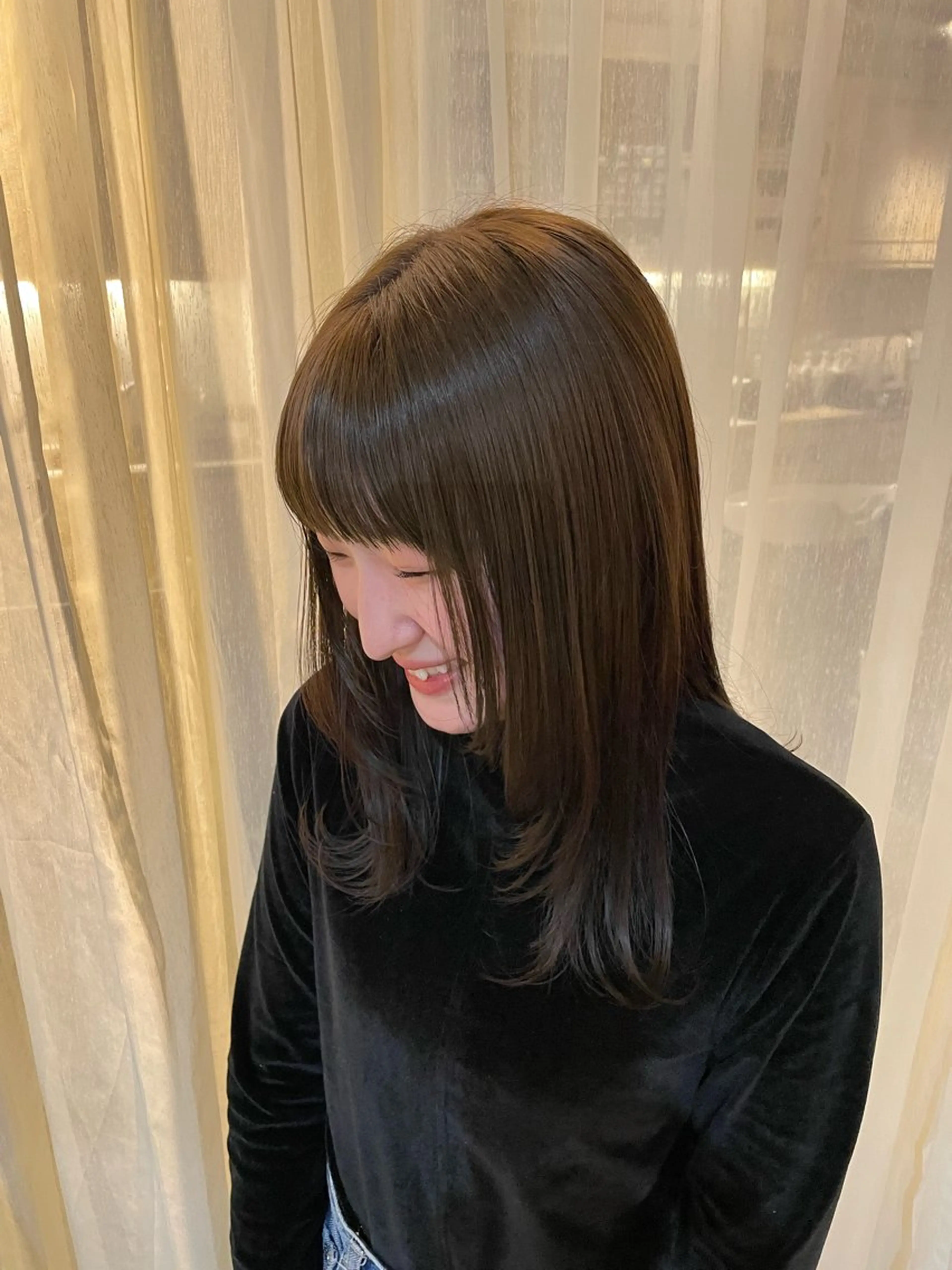 セミロング 藤原 百花のヘアスタイル