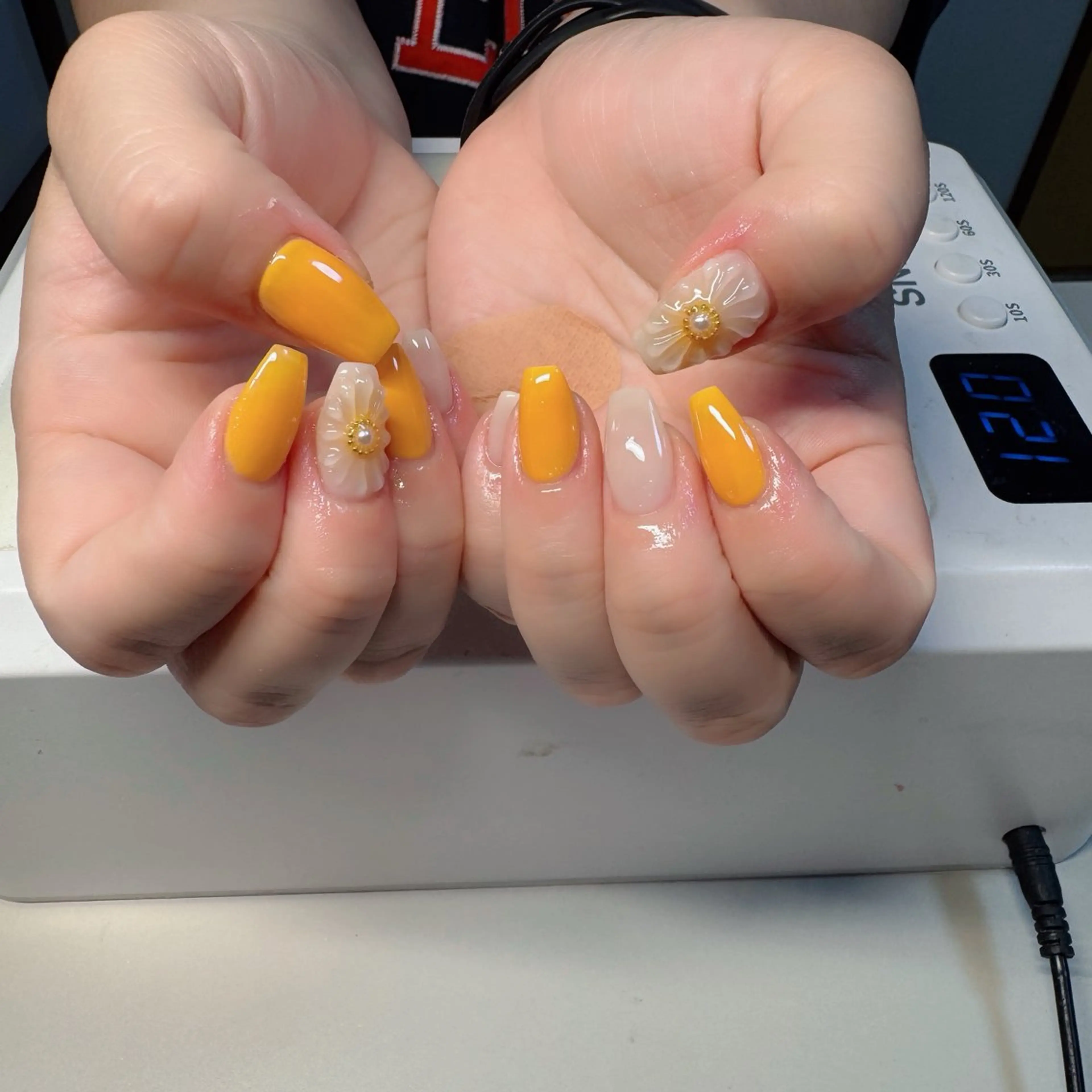 ネイル チークネイル フレンチネイル グラデーション 韓国ネイル マグネットネイル Hana nail所属・Hana Nailのネイルデザイン