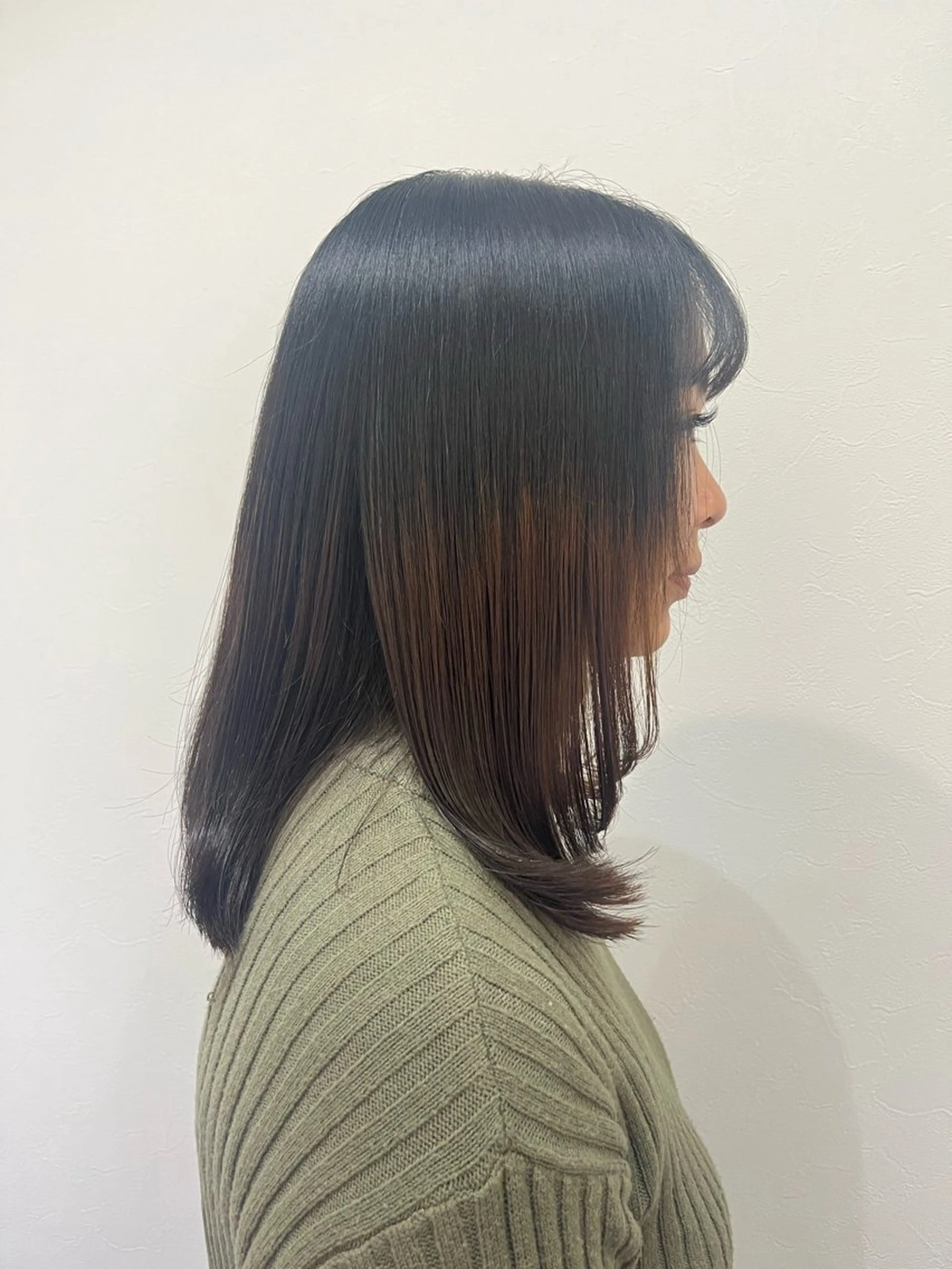 ミディアム 顔まわりレイヤー レイヤーカット marjoram所属・marjoram /akariのヘアスタイル