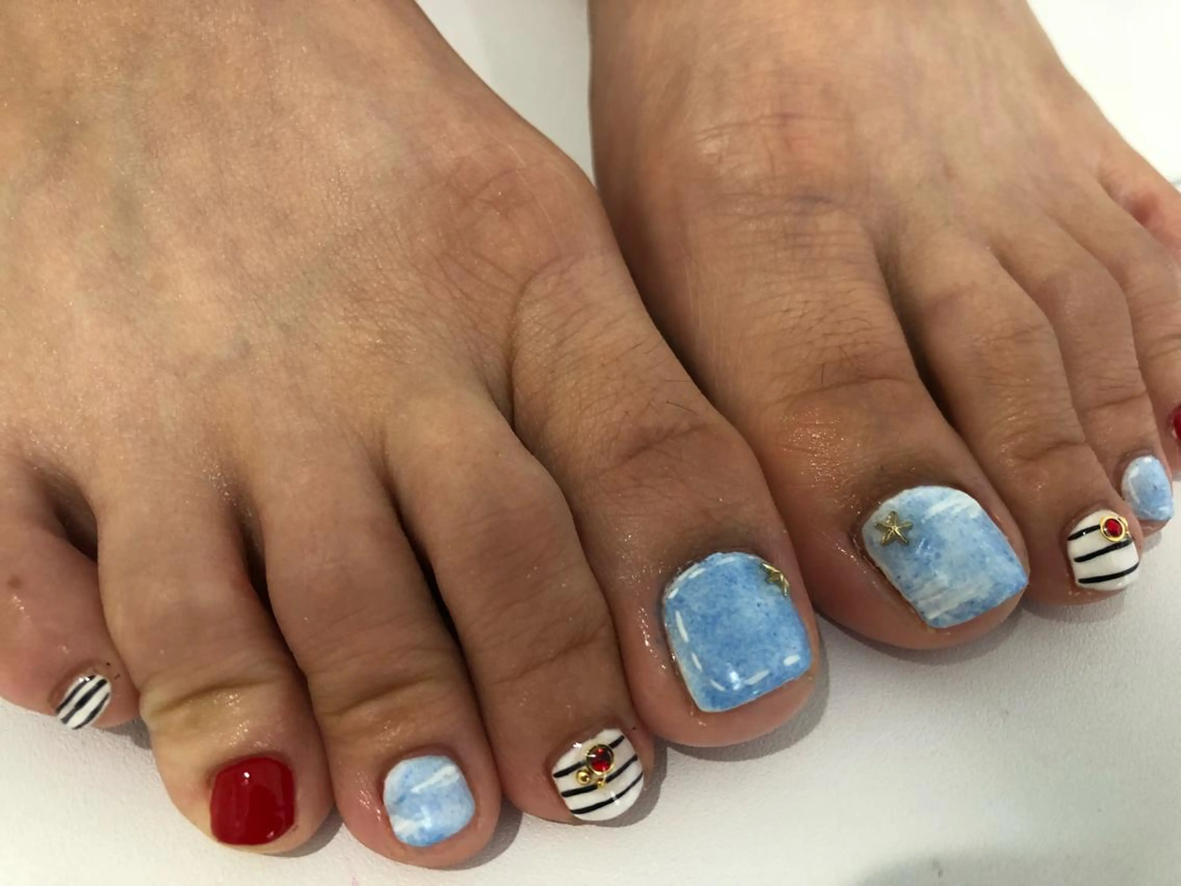 ネイル フットネイル J. NAILのネイルデザイン