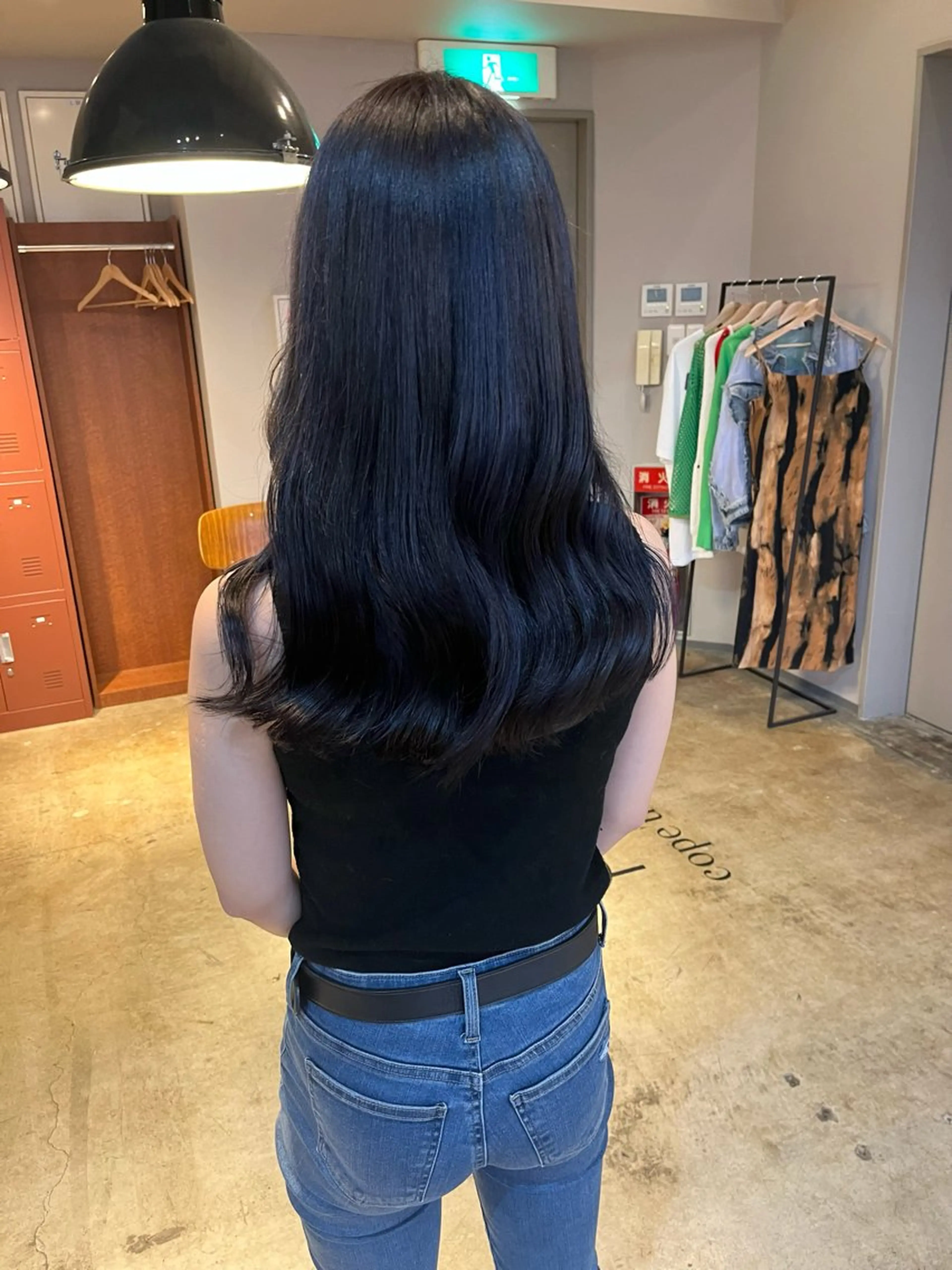 セミロング カラー ブルーカラー ハイライトカラー ハイライト カット ヘアカラー トリートメント 🩷ハイトーン透明感 レイヤー🩷ユリカのヘアスタイル