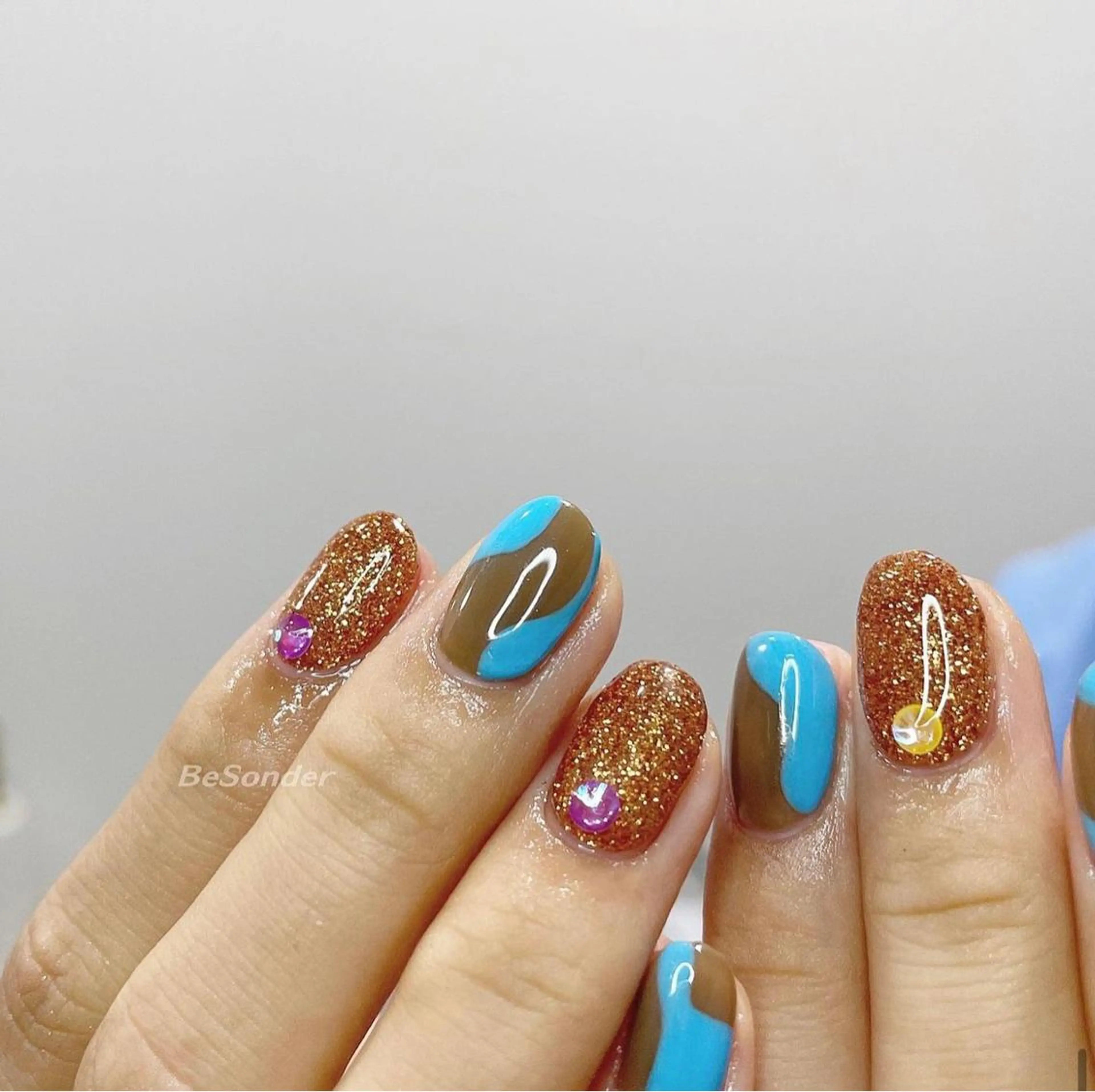 ネイル 𝐅𝐢𝐢【本町/ ネイル】Miho💜のネイルデザイン