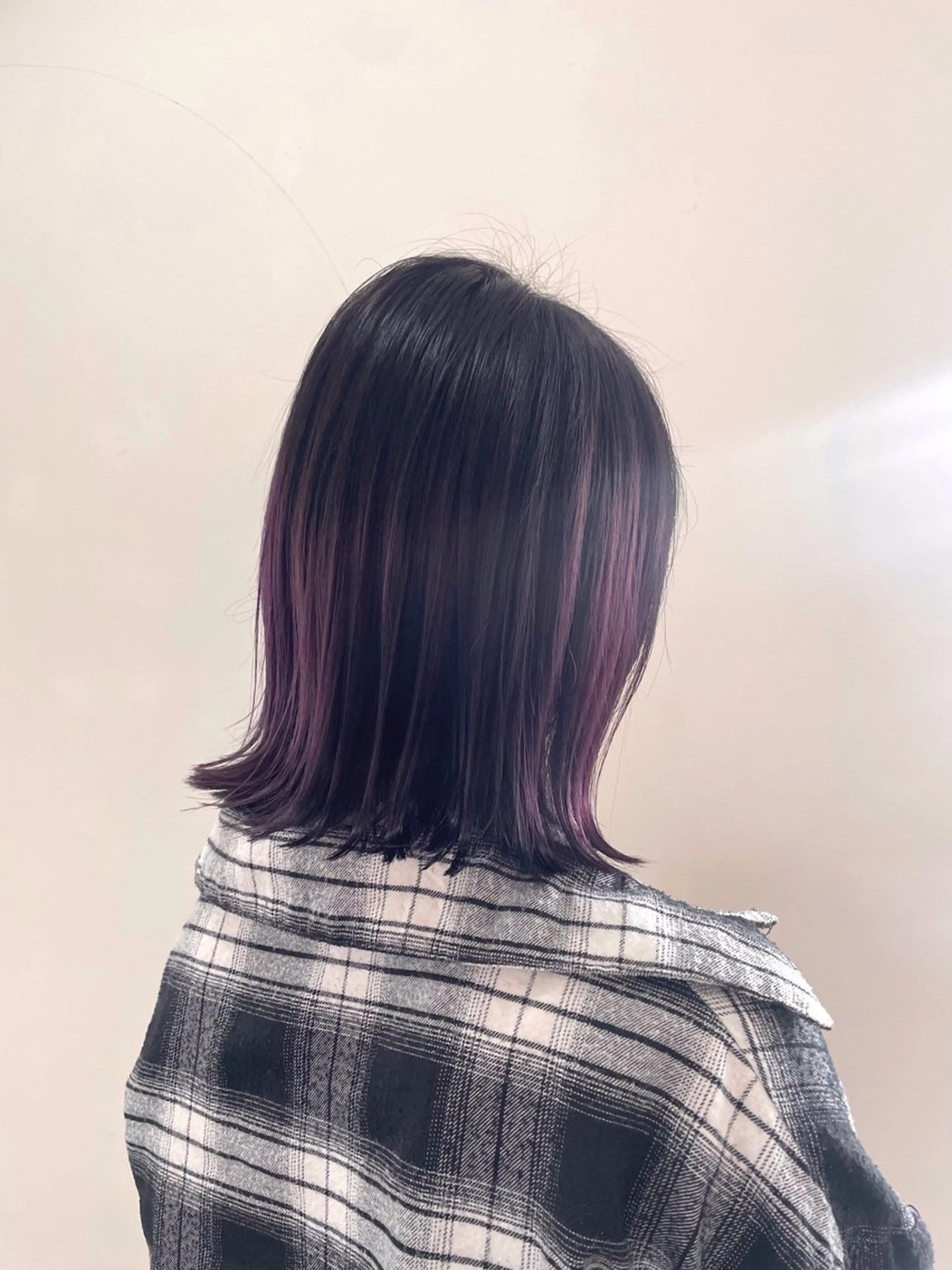 ミディアム カラー ブリーチ グラデーションカラー バイオレットカラー mopa所属・mopa_kaede 暖色カラー/ロングのヘアスタイル