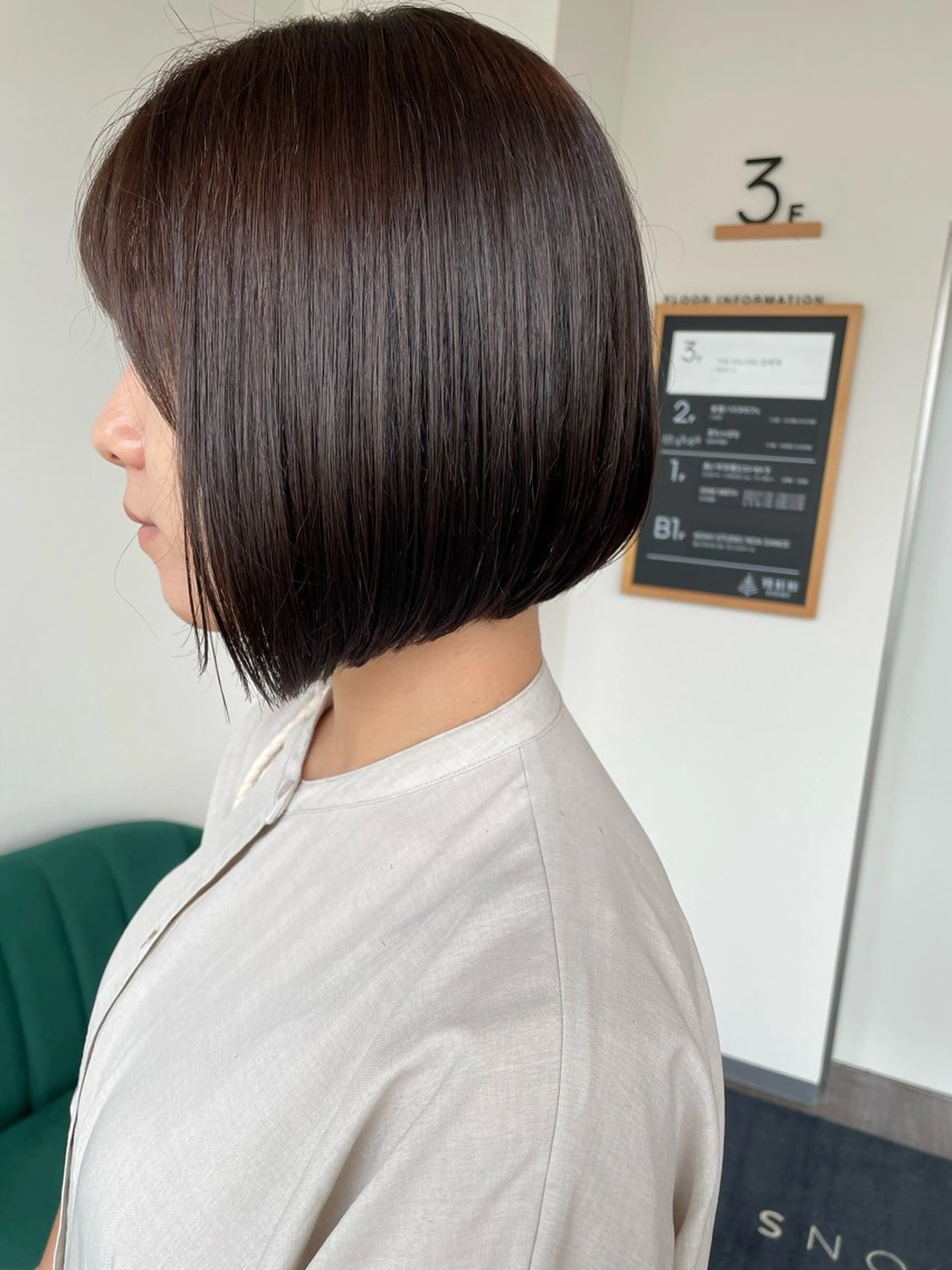 ショート カラー 前下がりボブ ベージュカラー ボブ 艶カラー🌙縮毛矯正 /ボブ【Reina】のヘアスタイル