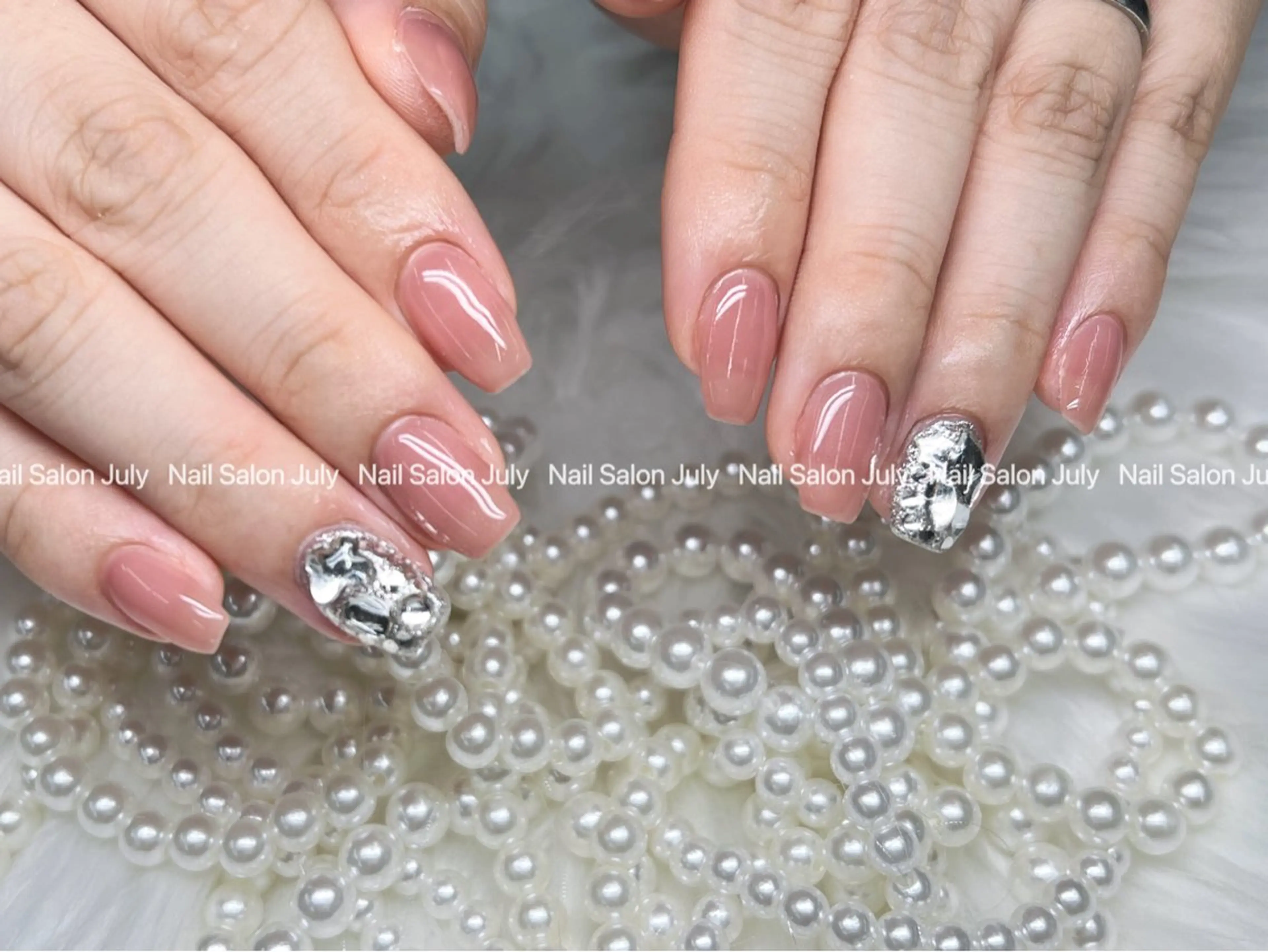 ネイル アートネイル オーロラネイル ジェルネイル ガーリー キラキラネイル July モモのネイルデザイン