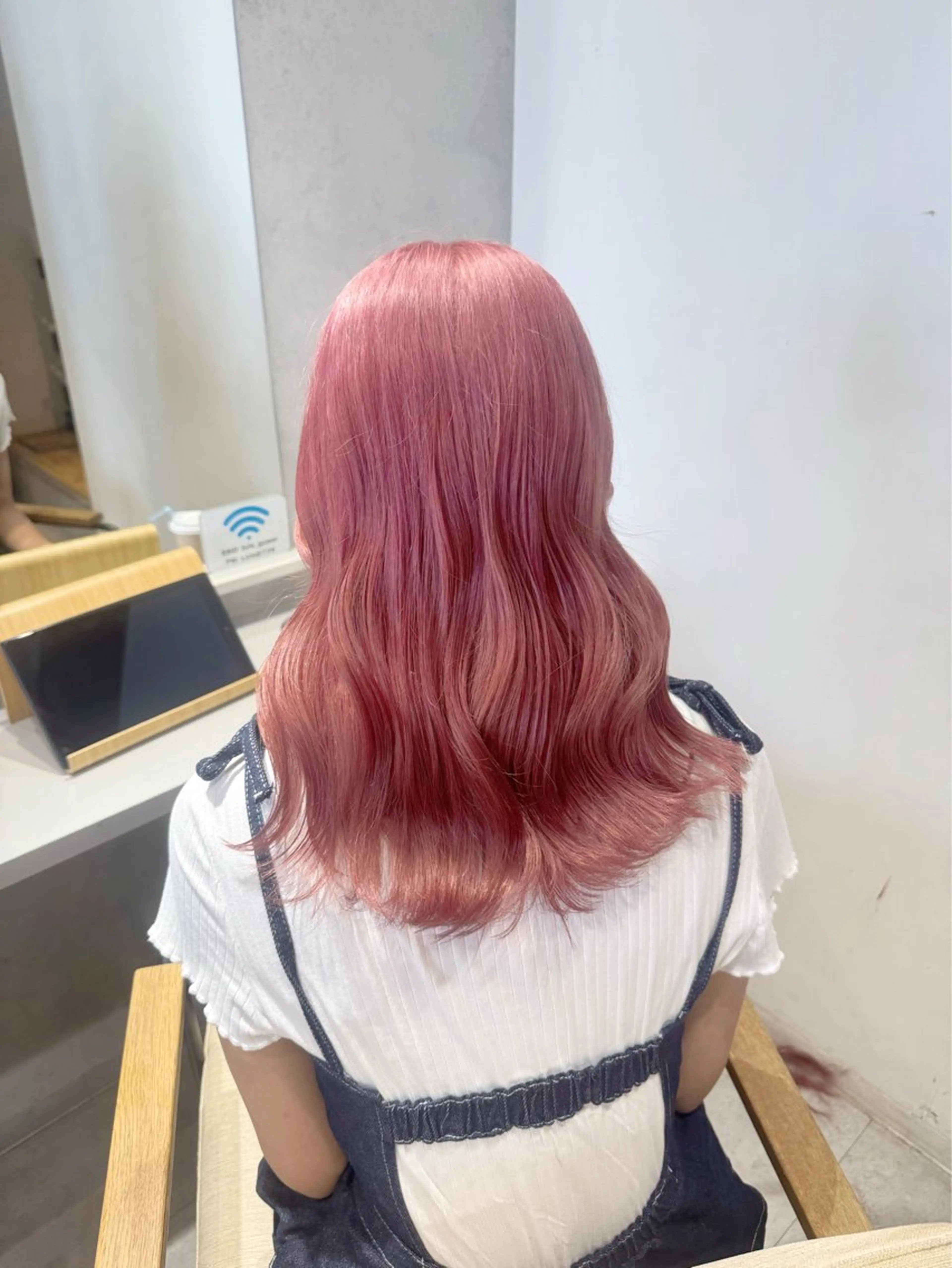 ミディアム カット ヘアカラー ai 梅田/暖色カラーのヘアスタイル