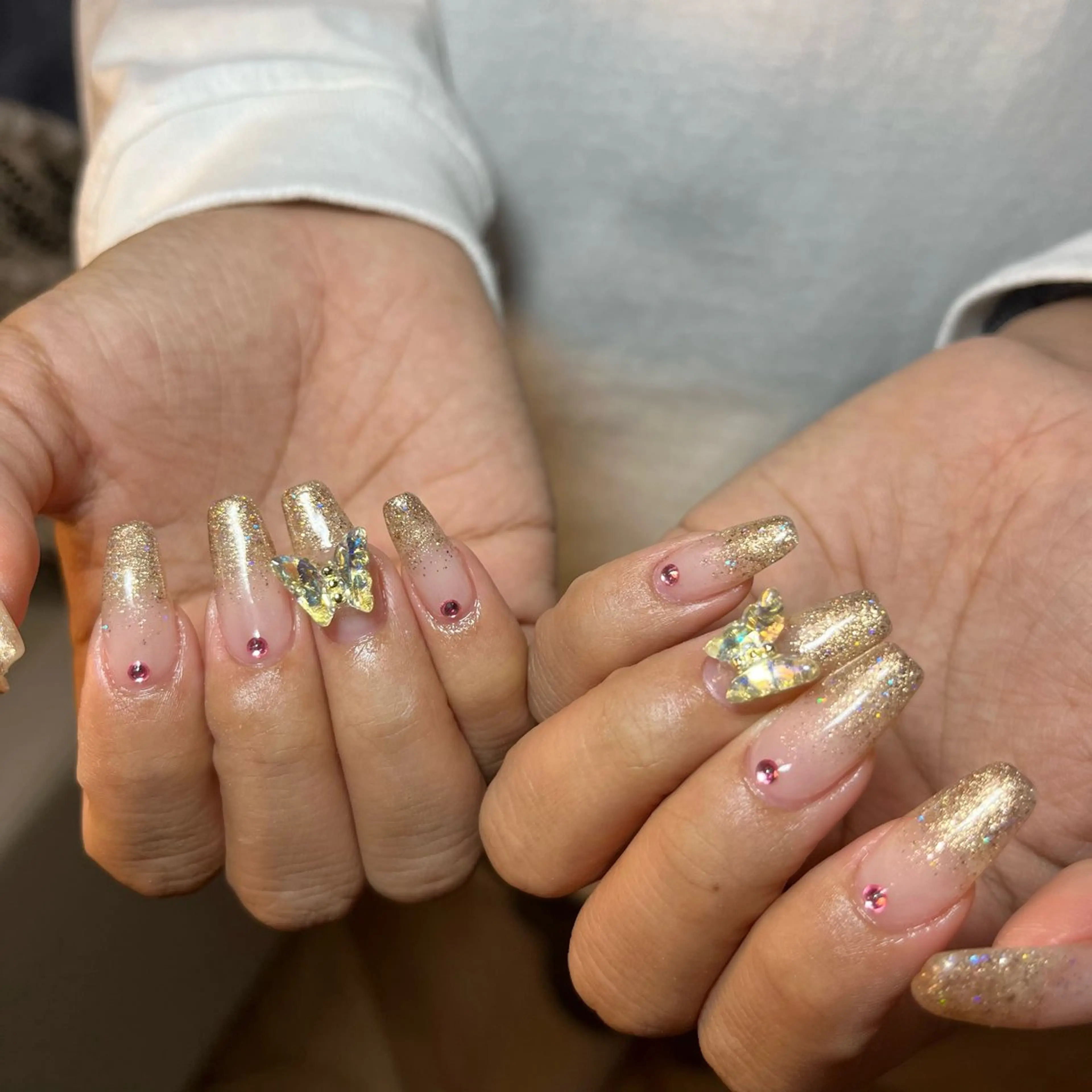 ネイル ハンドネイル Amber21.所属・Nagahama Akariのネイルデザイン