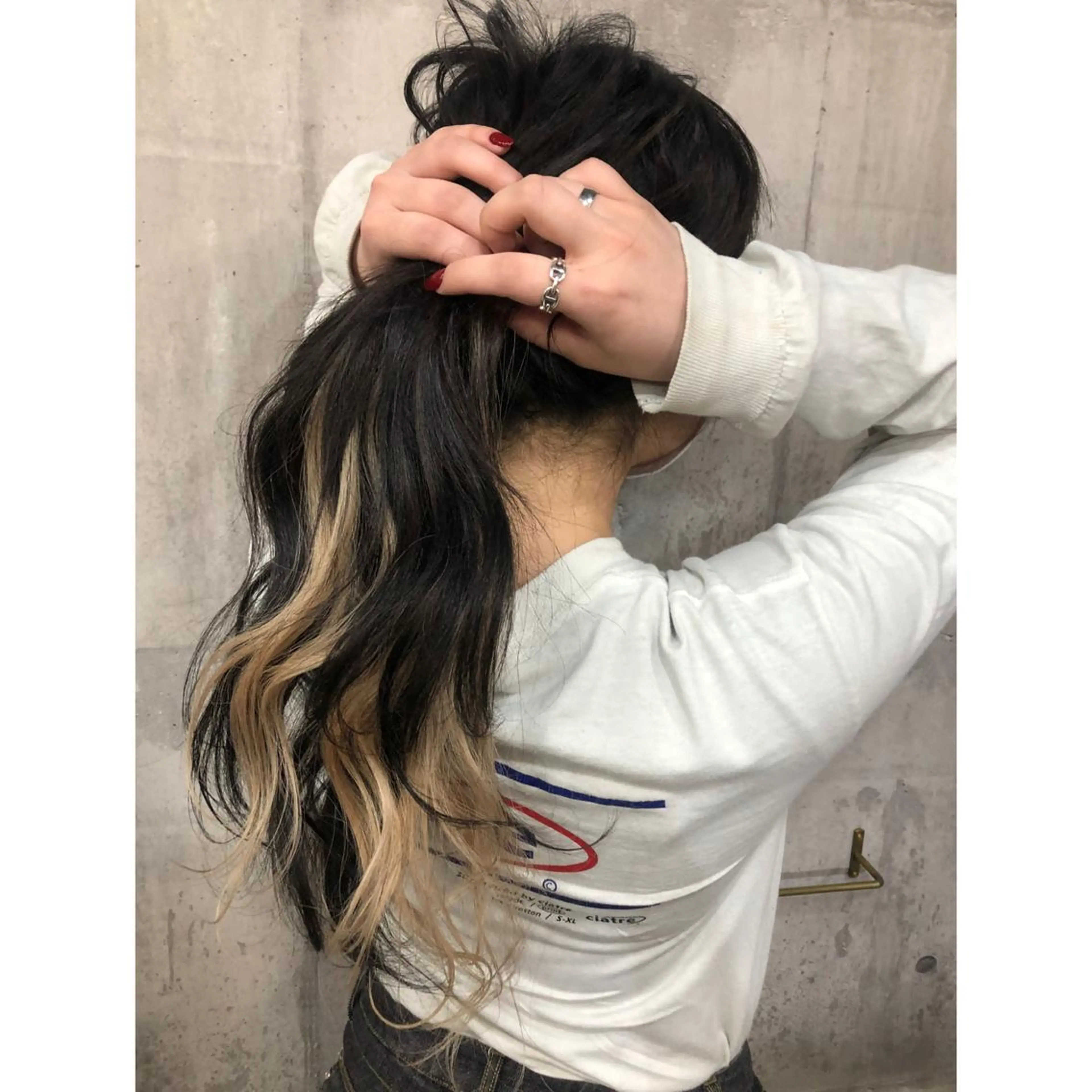 カラー ヘアアレンジ インナーカラー エクステ SHURI❤️‍🔥 中/韓mix ♡のヘアスタイル