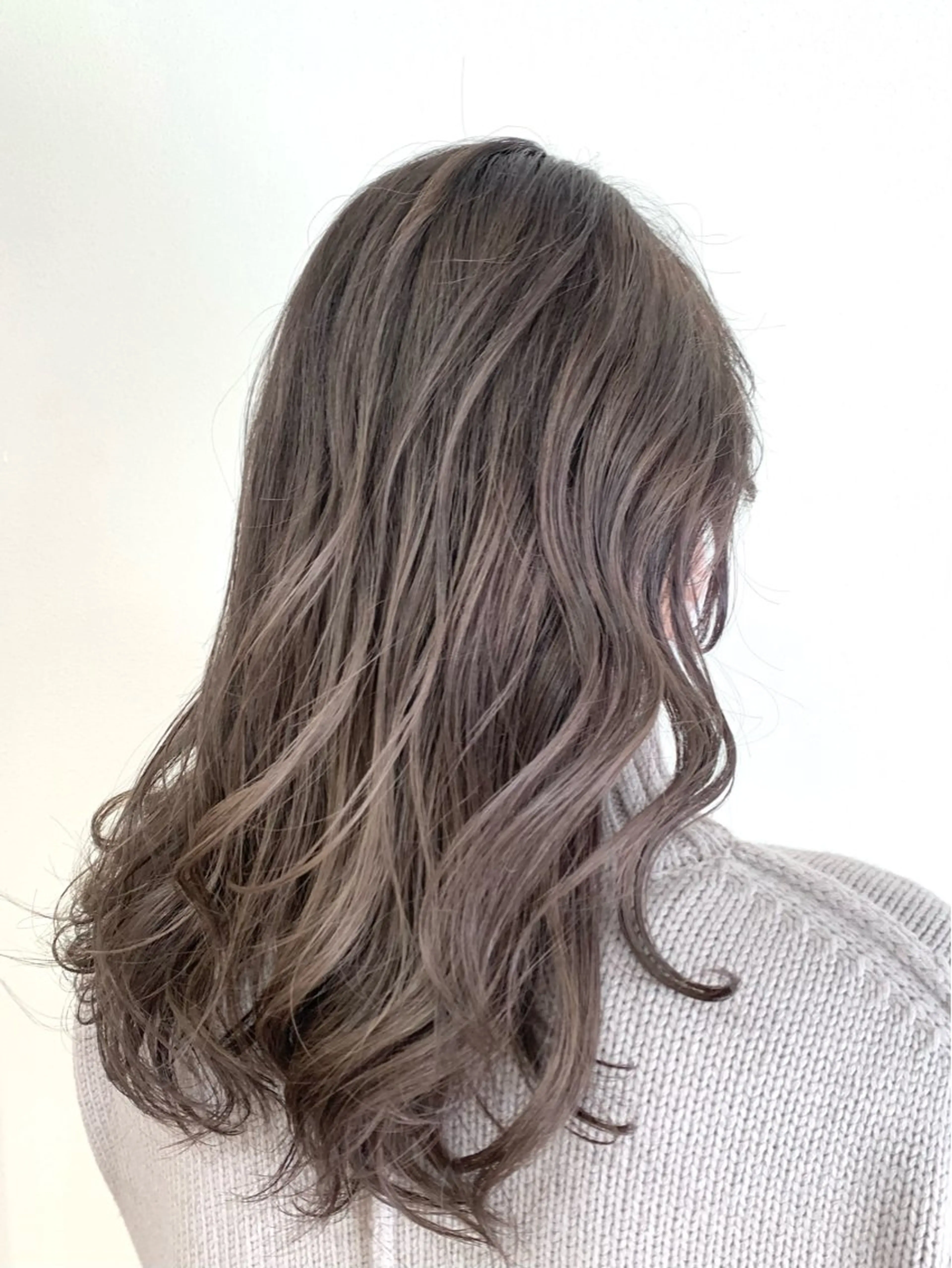 セミロング カラー 透明感カラー グレージュ メンズパーマ✨️村越 雄斗のヘアスタイル