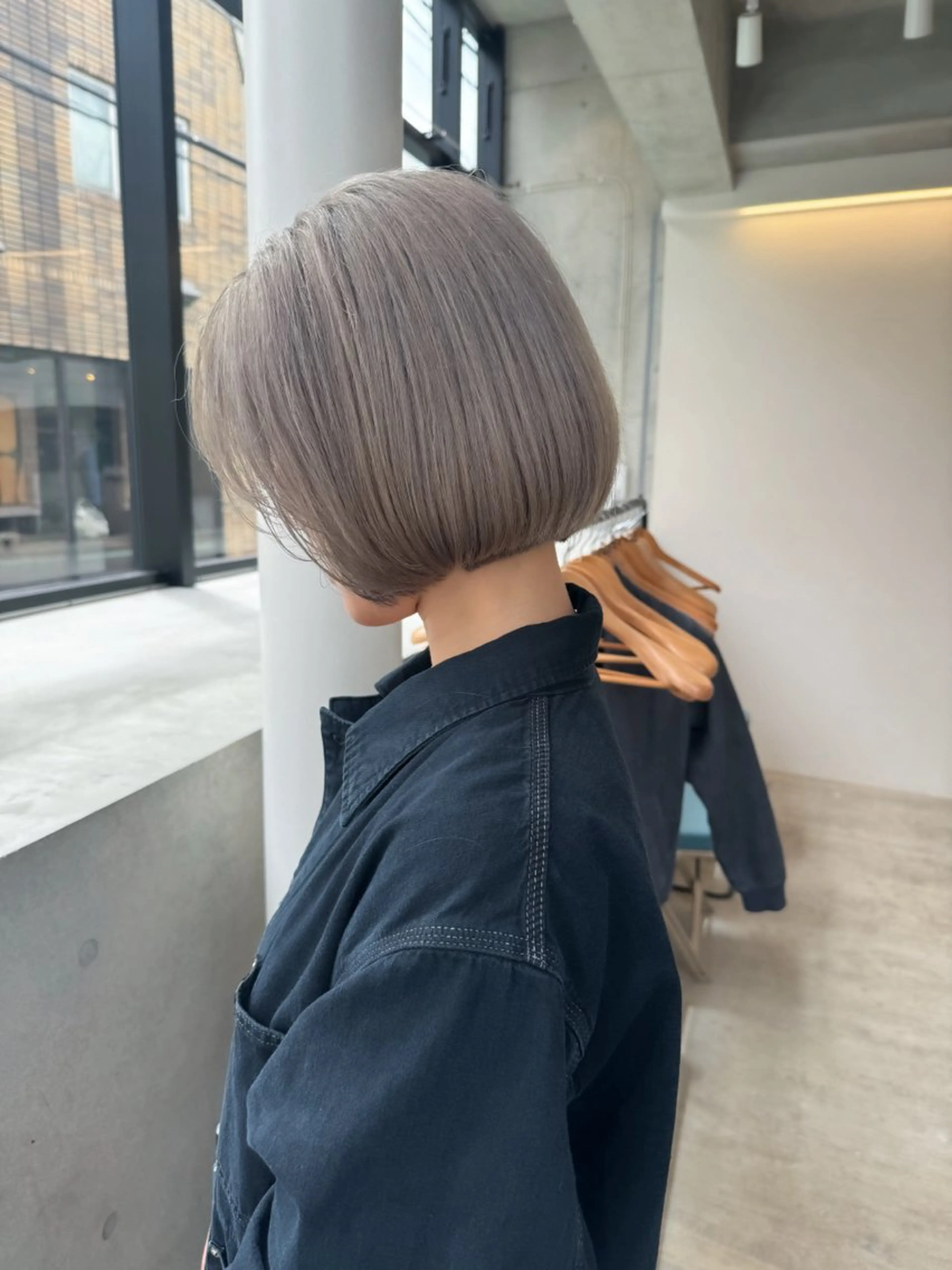 ショート カラー ヘアアレンジ ミニボブ/ブリーチ 🌈MISATOのヘアスタイル