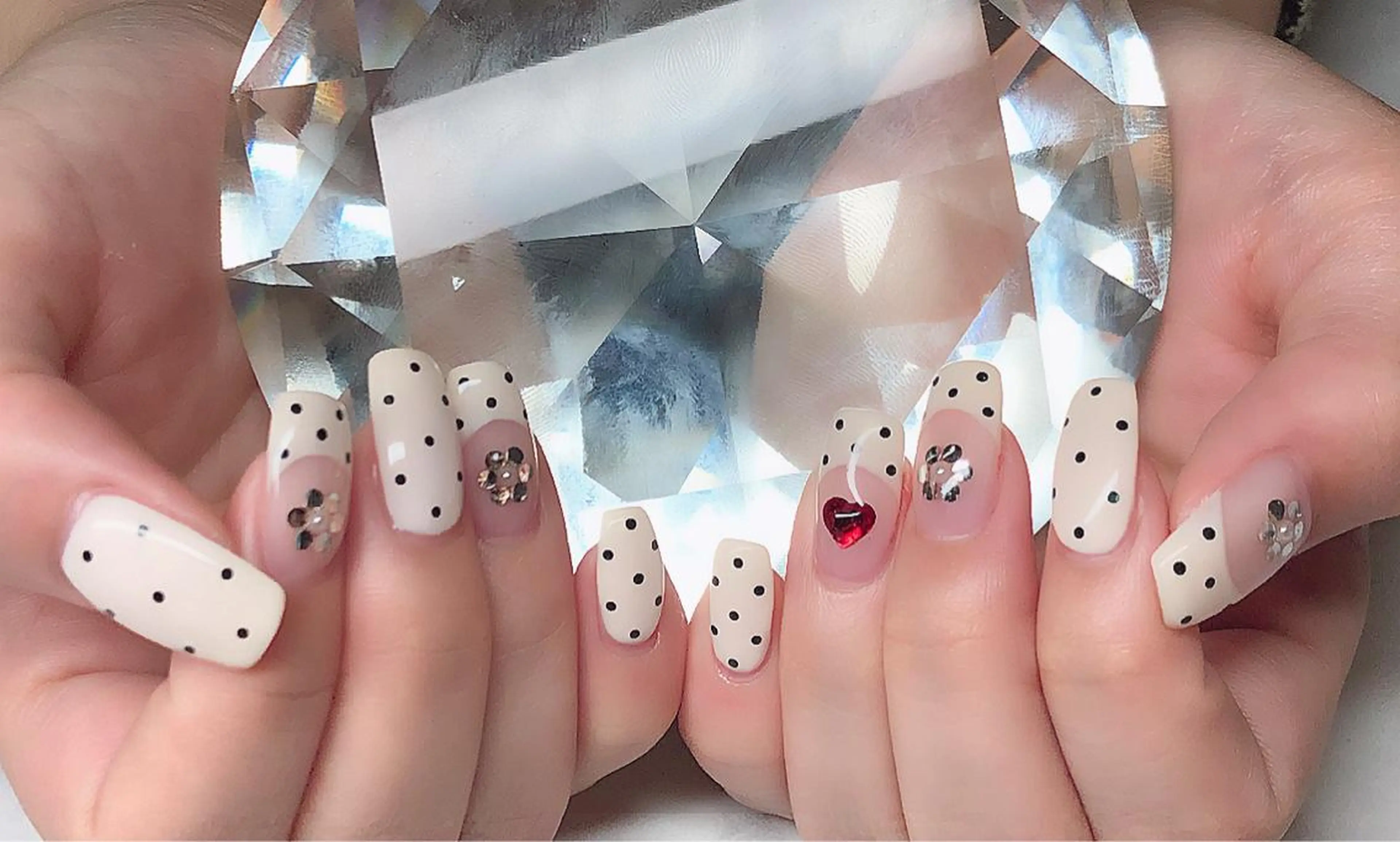 ネイル N.CHLOE 永島のネイルデザイン