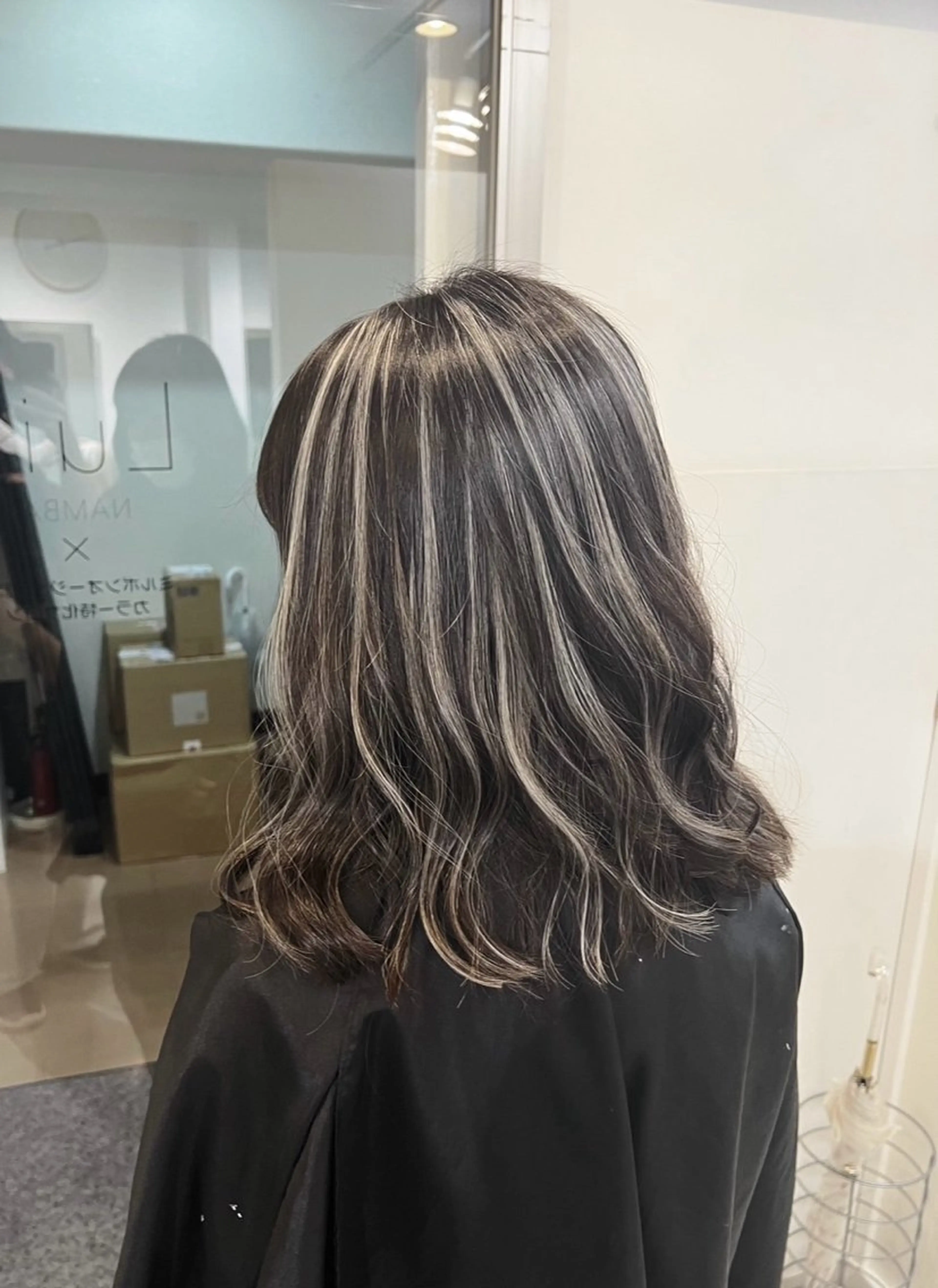 ミディアム カラー ダークグレー ダークグレージュ グレージュ ハイライトカラー ハイライト カット ヘアカラー トリートメント ROBIN所属・指名数No.1 /NAOYAのヘアスタイル