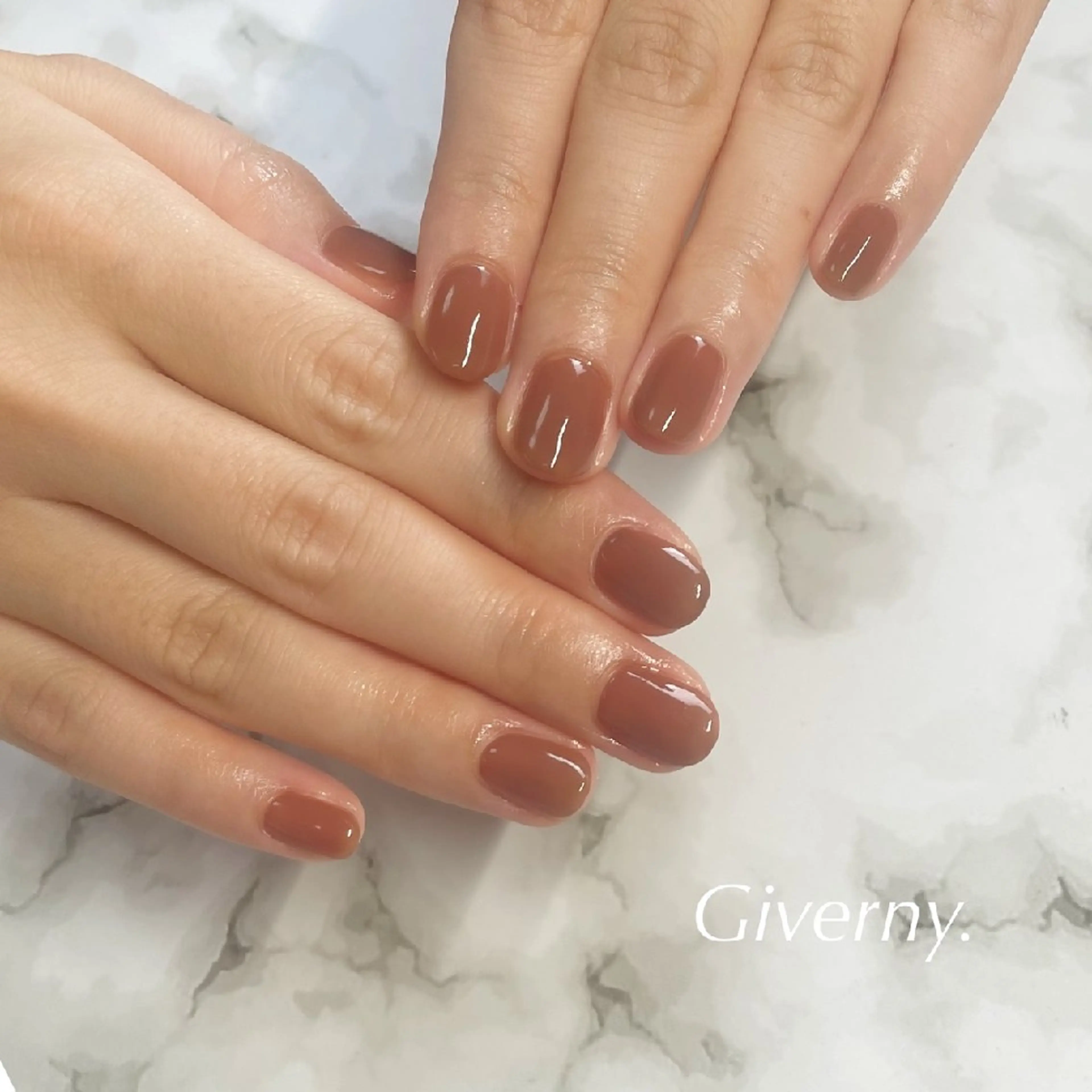 ネイル ワンカラーネイル ハンドネイル Giverny .のネイルデザイン