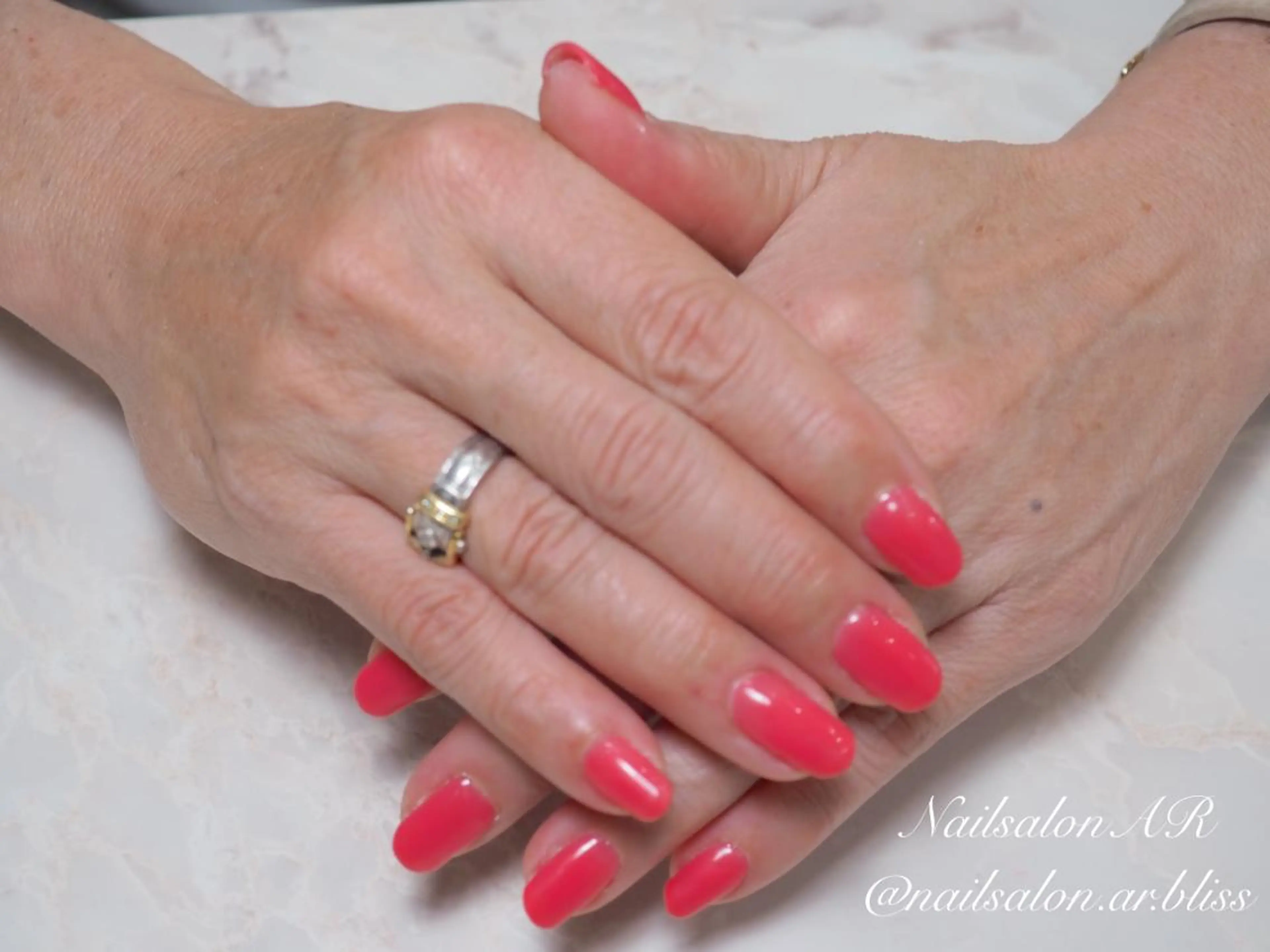 ネイル ワンカラーネイル シンプルネイル ネイルサロンAR 聖蹟桜ヶ丘店のネイルデザイン