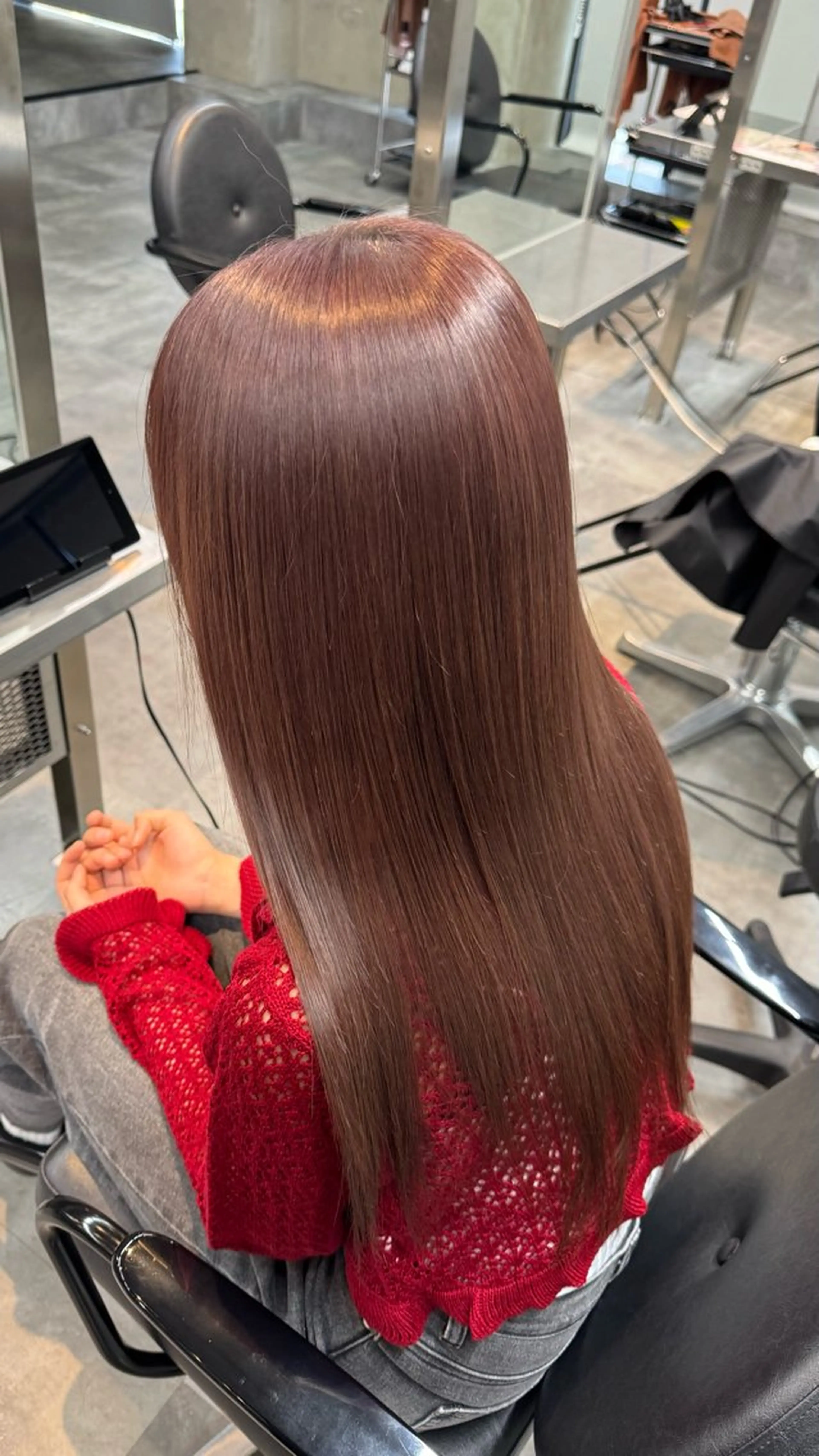 ロング カラー 吉本 愛花のヘアスタイル