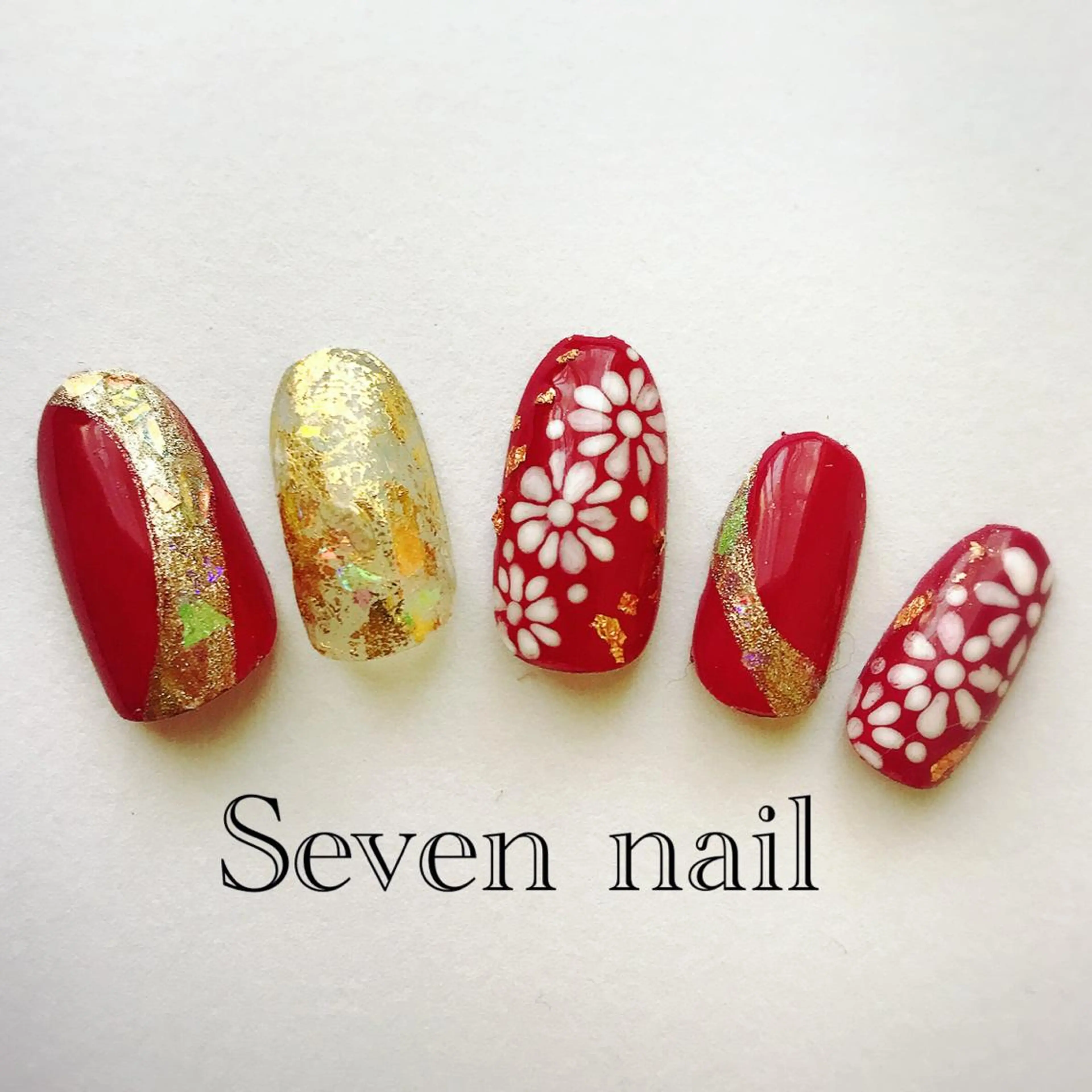 ネイル 名倉 なな子のネイルデザイン