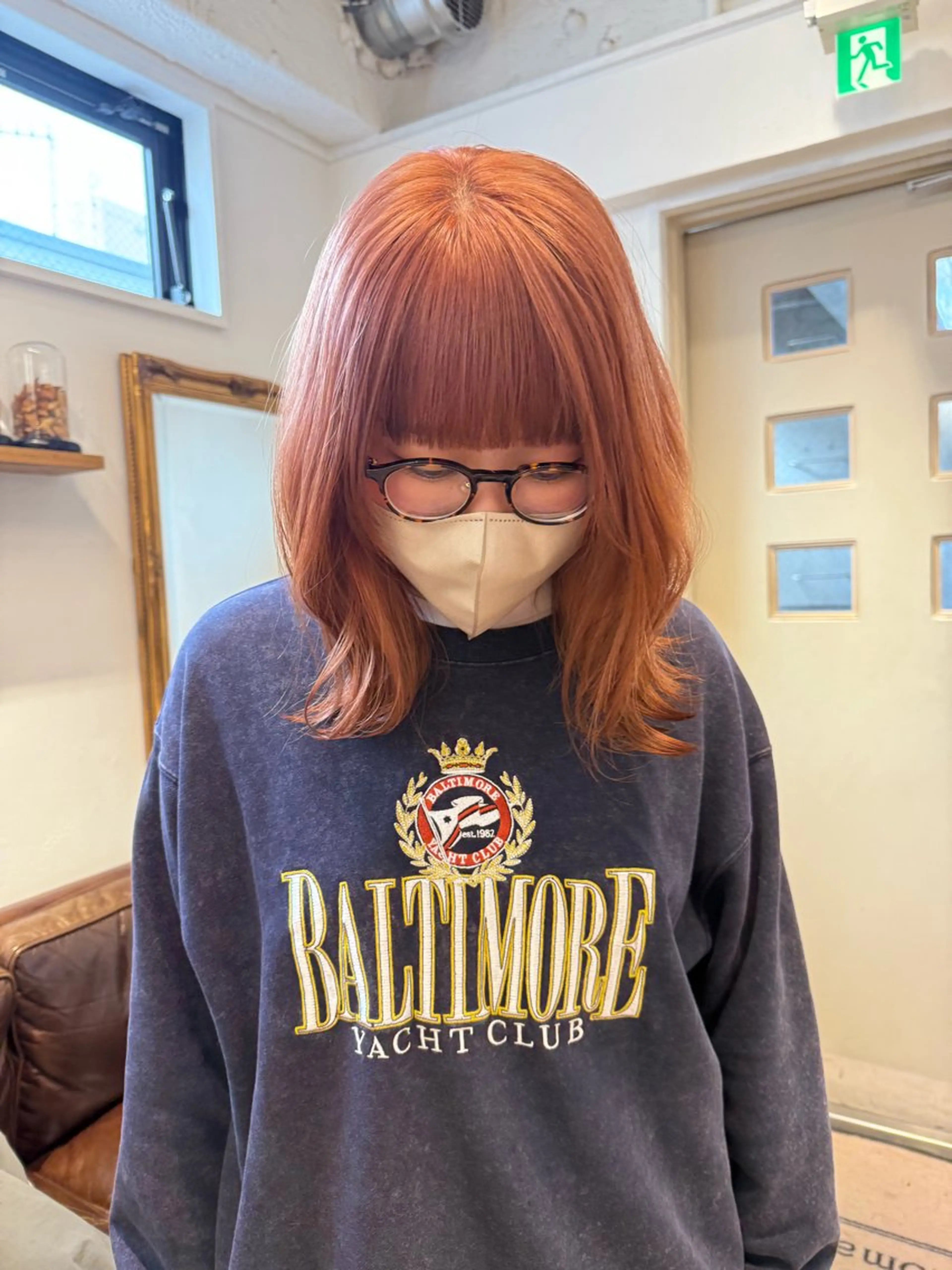 セミロング カラー ミルクティー× グレージュMOMOのヘアスタイル