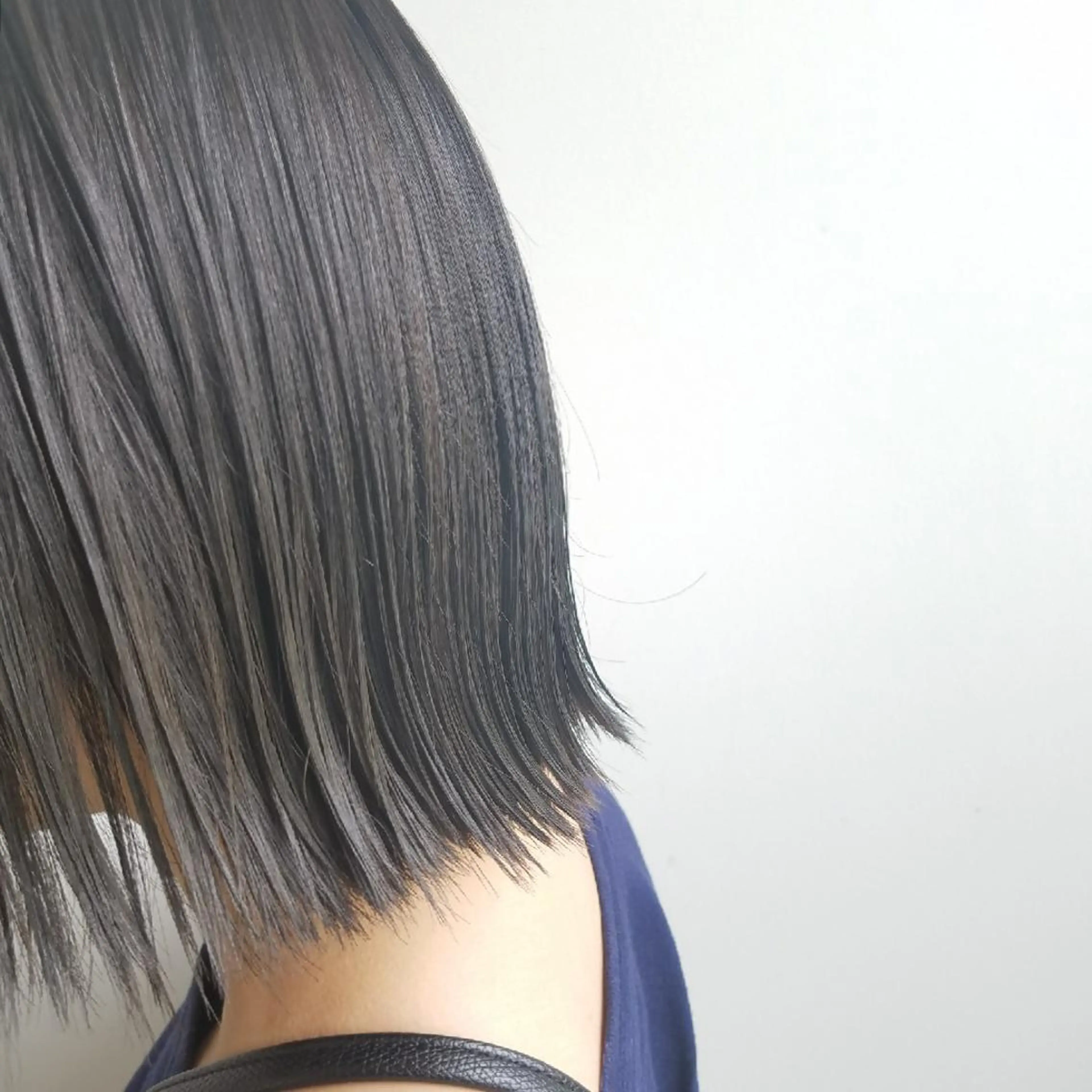 カラー ショート ブルーカラー ブルージュ iplus まつげ、眉毛、耳つぼのマツエク・マツパデザイン