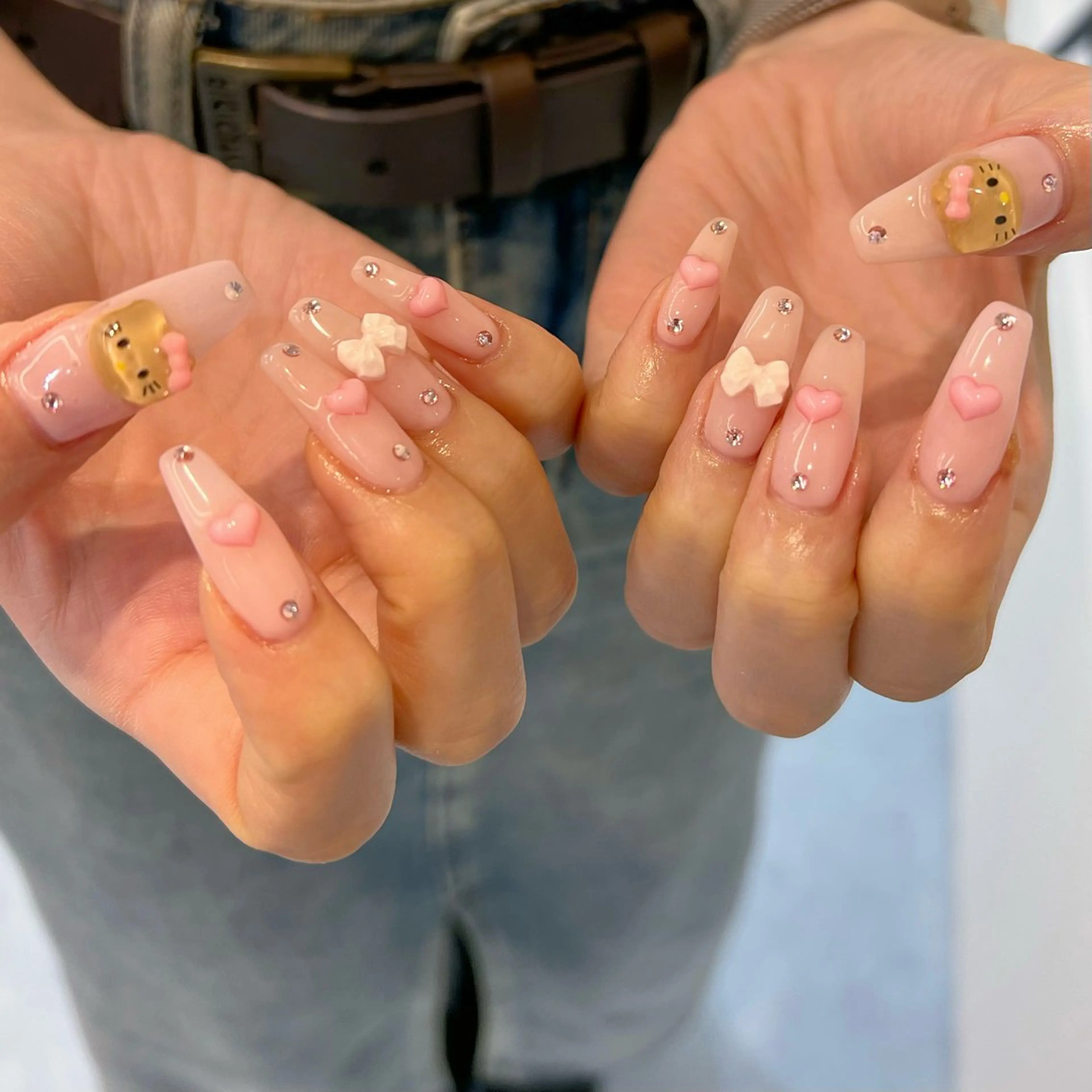 ネイル pool横浜所属・pool TSUKAMOTOのネイルデザイン