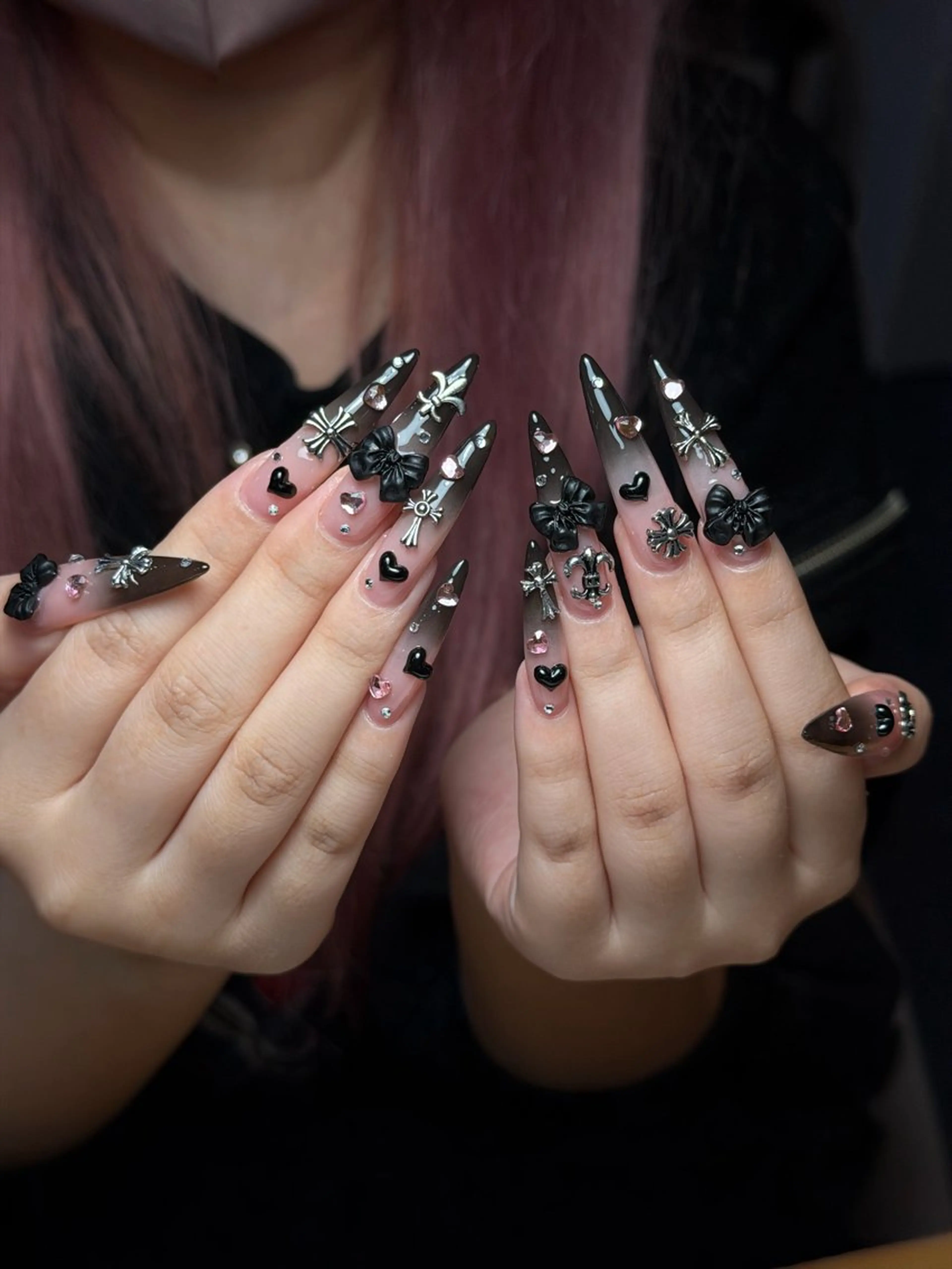 ネイル フレンチネイル グラデーション 韓国ネイル マグネットネイル シンプルネイル ハンドネイル CoMo Nail Studio所属・CoMo Nailのネイルデザイン