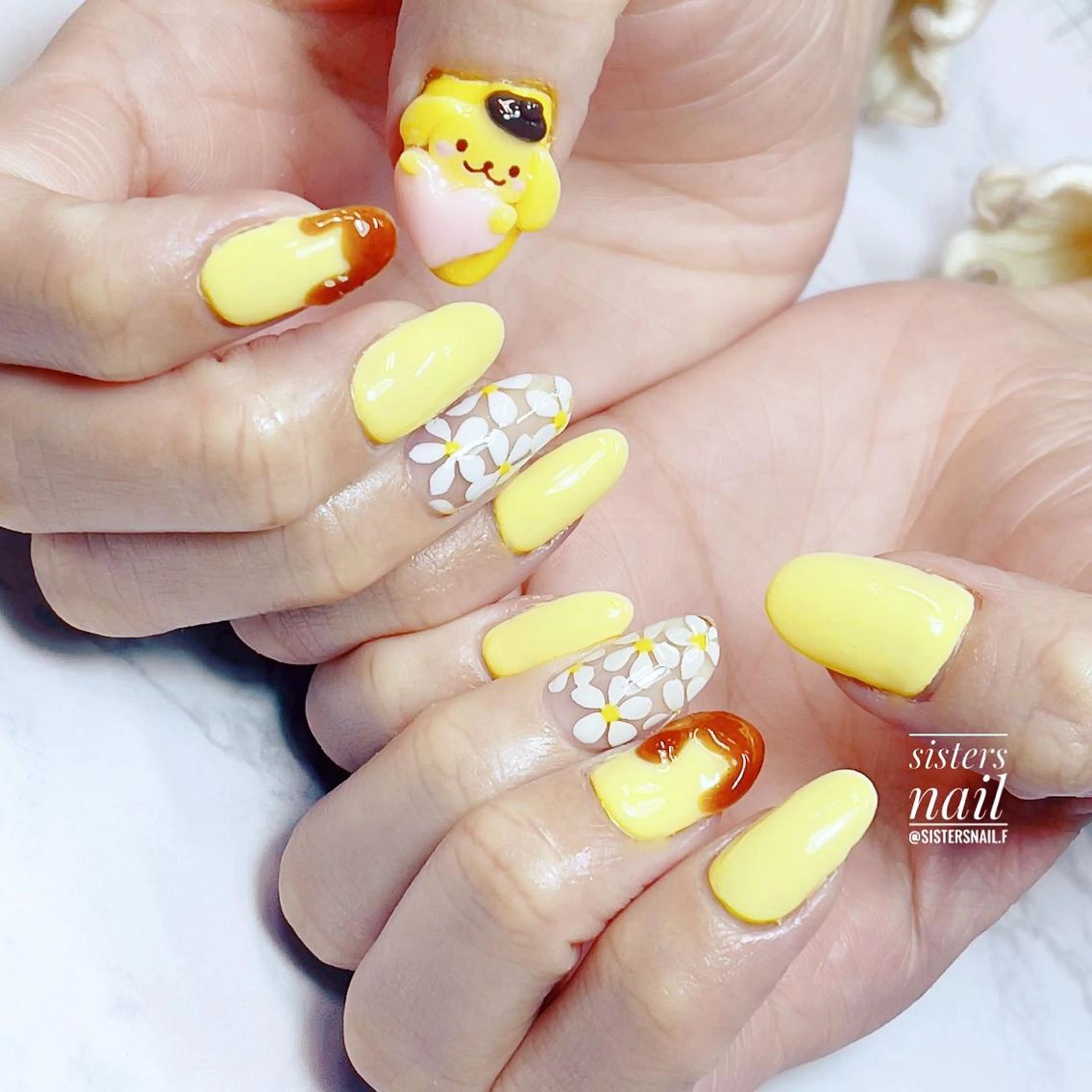 ネイル アートネイル 夏ネイル 黄色 sisters nail.fのネイルデザイン