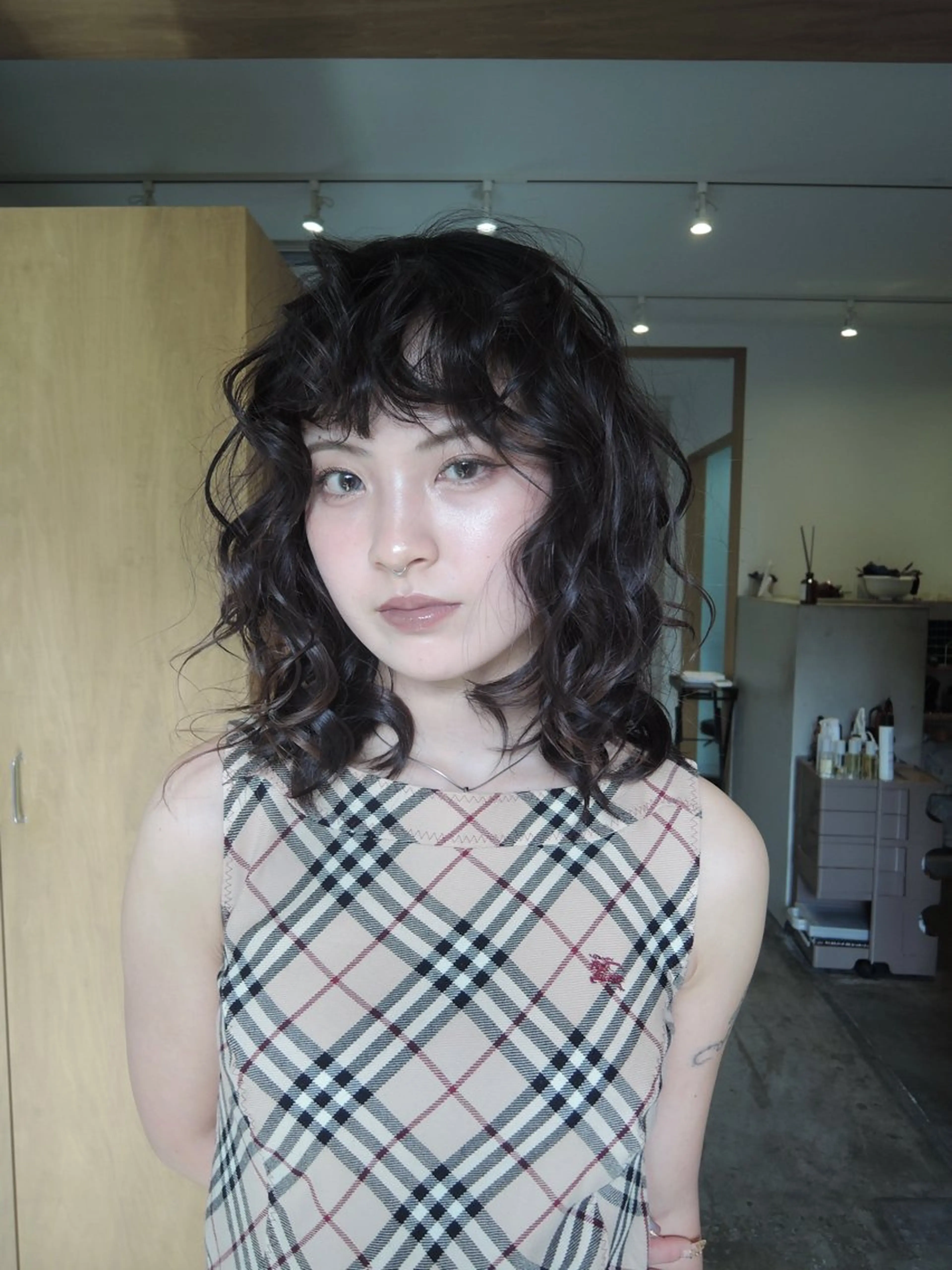 ミディアム YUI／レイヤー カット/透明感カラーのヘアスタイル