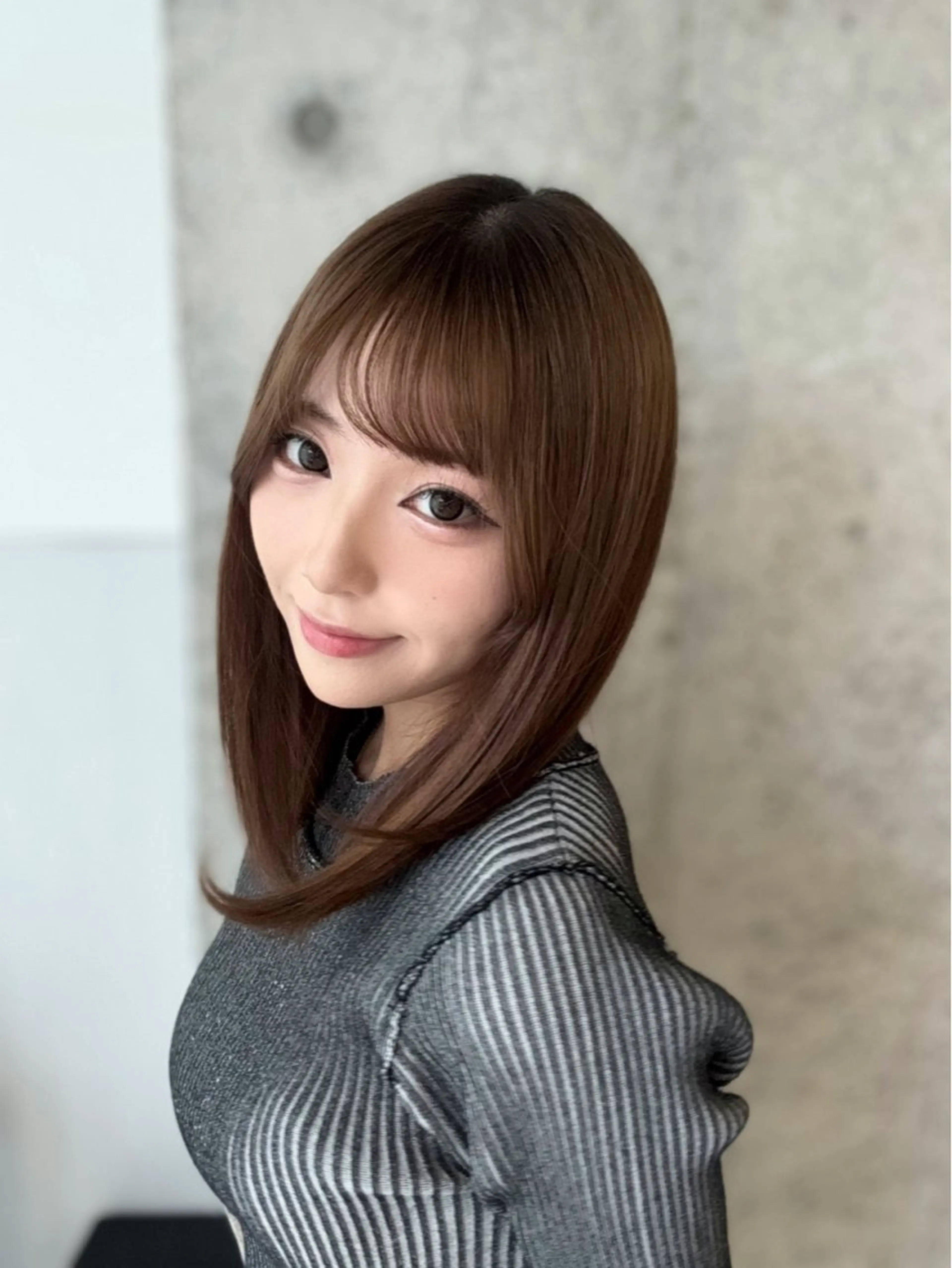 ミディアム karina🌿レイ ヤーカット/髪質改善のヘアスタイル