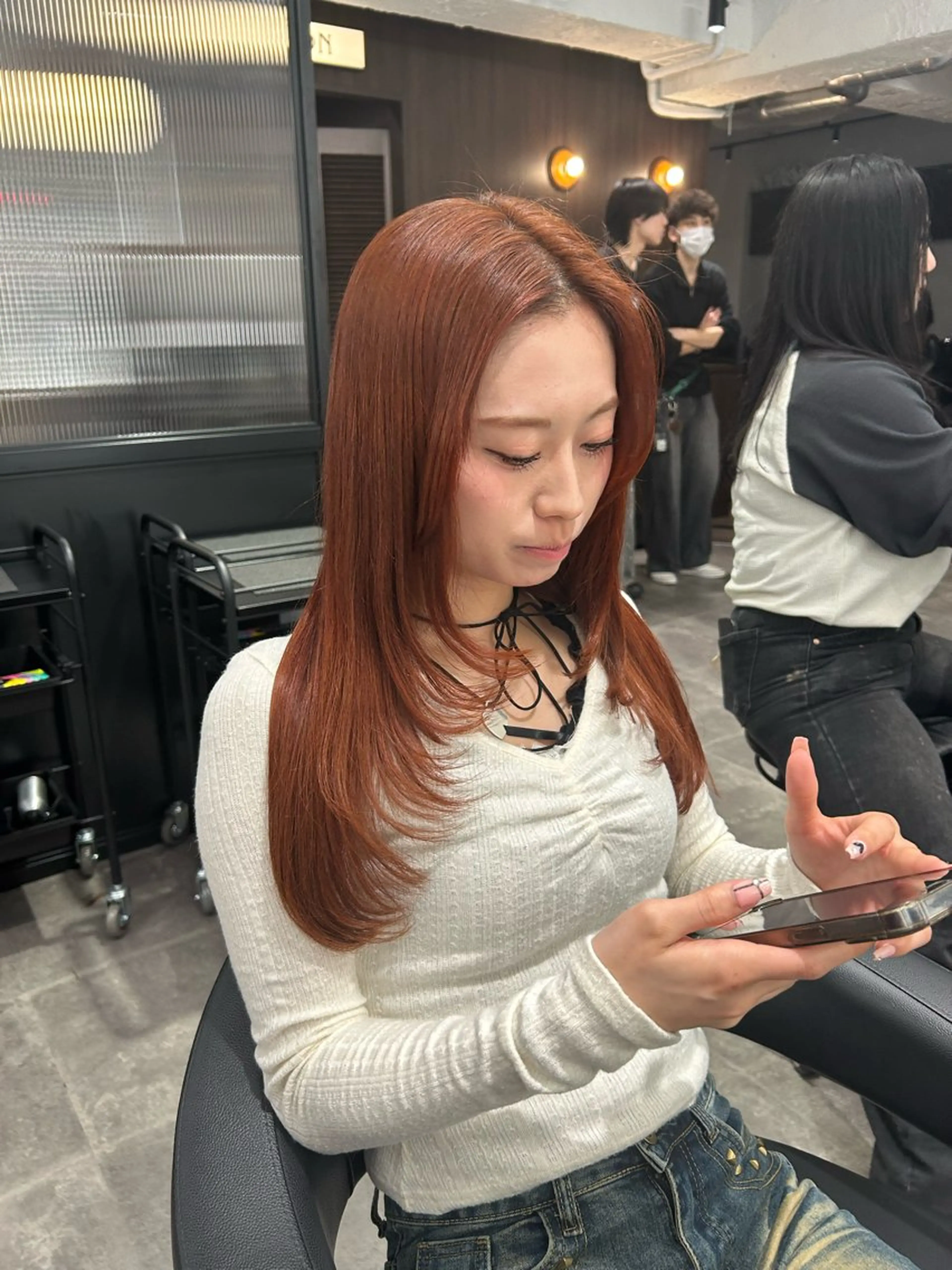 ロング カラー ヘアアレンジ オレンジ レイヤーカット カット ヘアカラー トリートメント ヘアセット 💎韓国/ レイヤー カット/ 暖色🫧のヘアスタイル