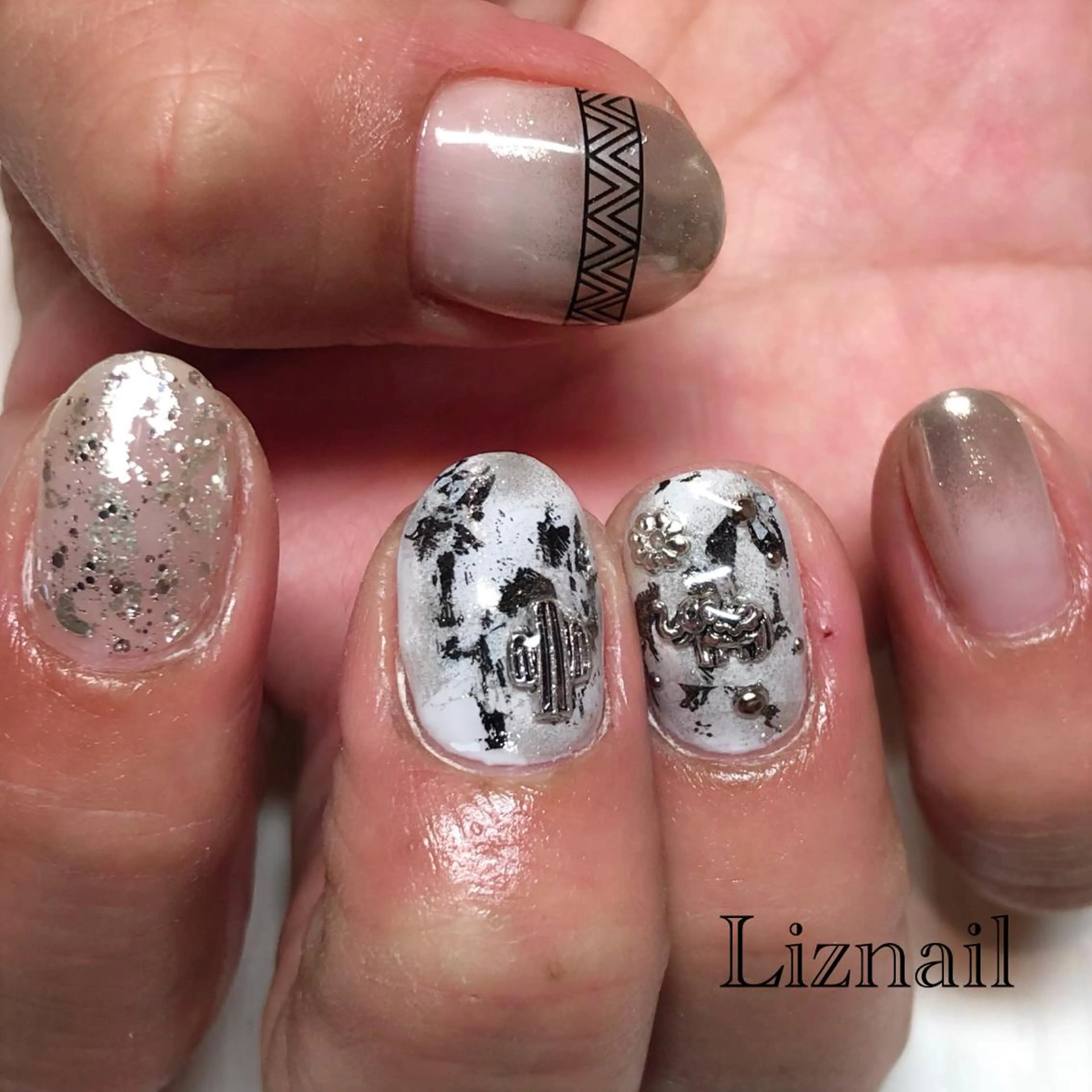 ネイル Rawr / saoriのネイルデザイン