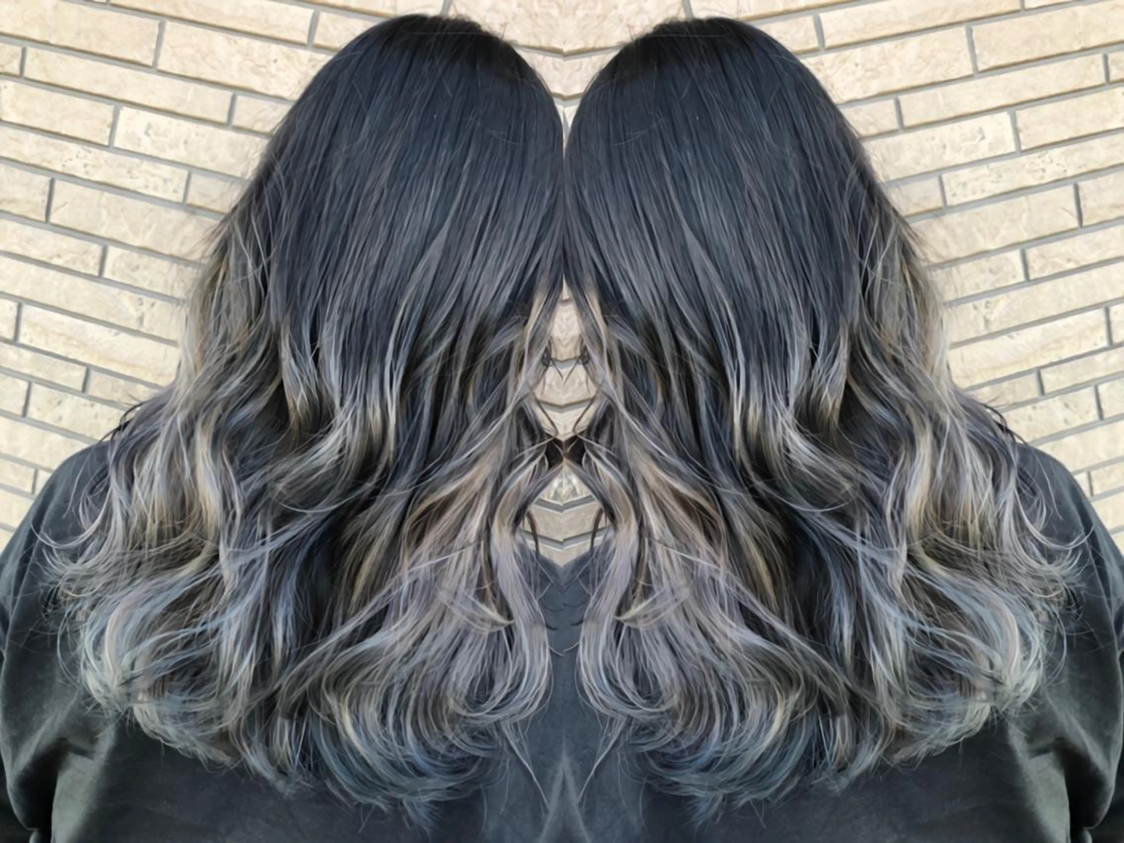 ロング カラー バレイヤージュ グラデーションカラー ハイライトカラー ハイトーンカラー ハイライト NEO Beauty Salon所属・𝐍𝐄𝐎 𝐉𝐔𝐑𝐈のネイルデザイン