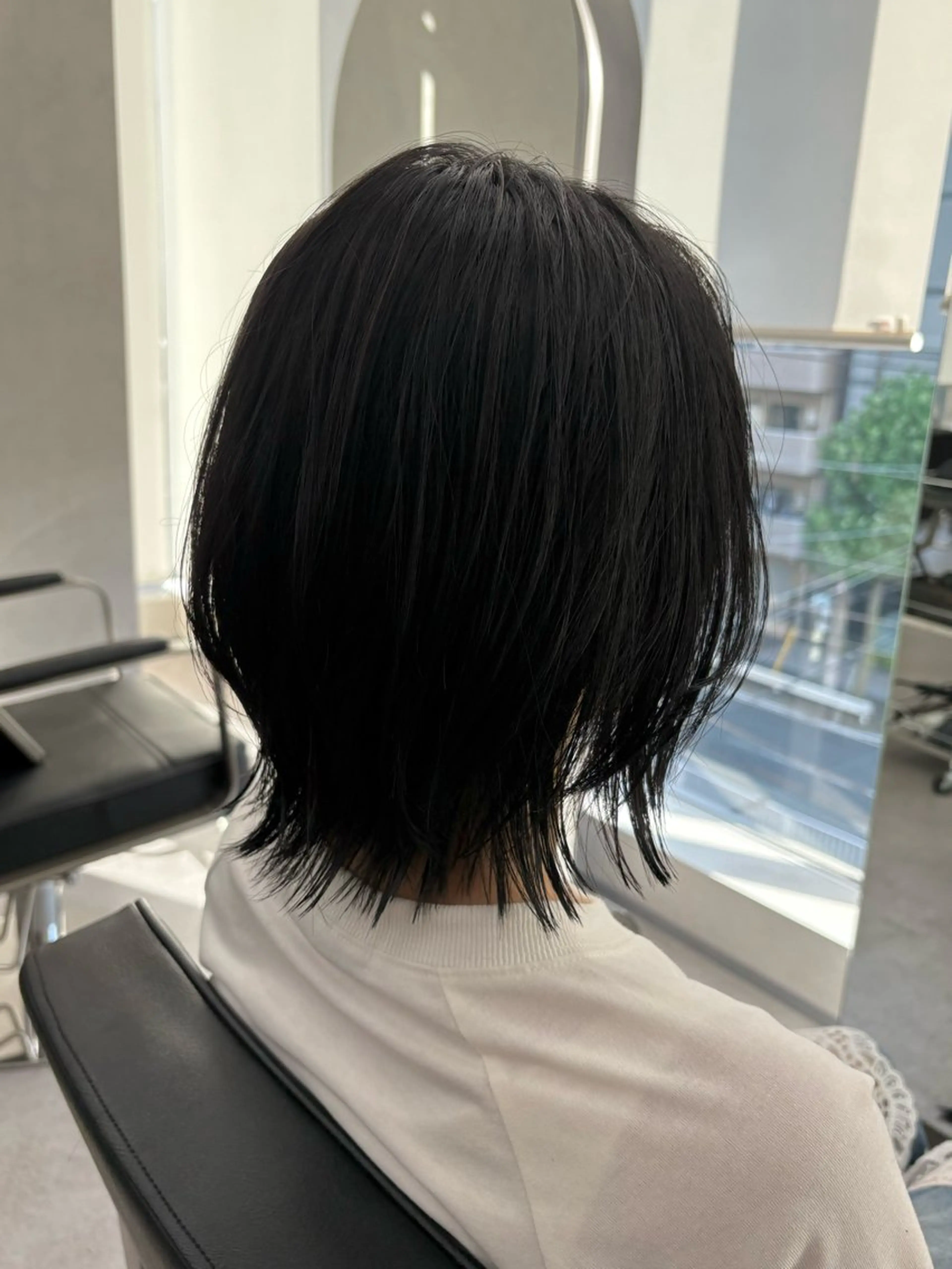 ミディアム カラー ミディアムレイヤー 黒髪 レイヤーカット カット ヘアカラー qumu 横浜所属・透明感カラー/ボブ /ショート🌿神永のヘアスタイル