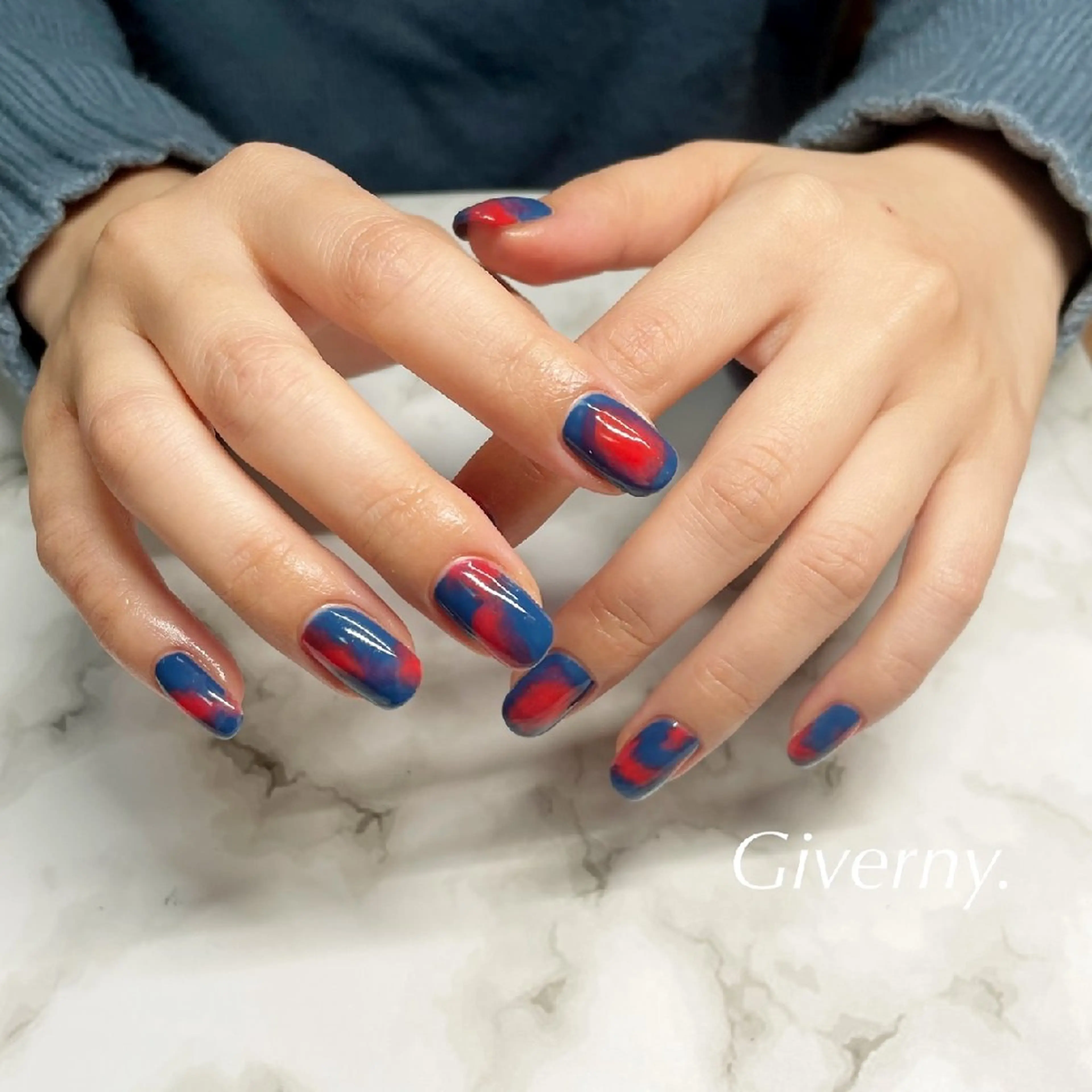 ネイル ニュアンスネイル ハンドネイル Giverny .のネイルデザイン