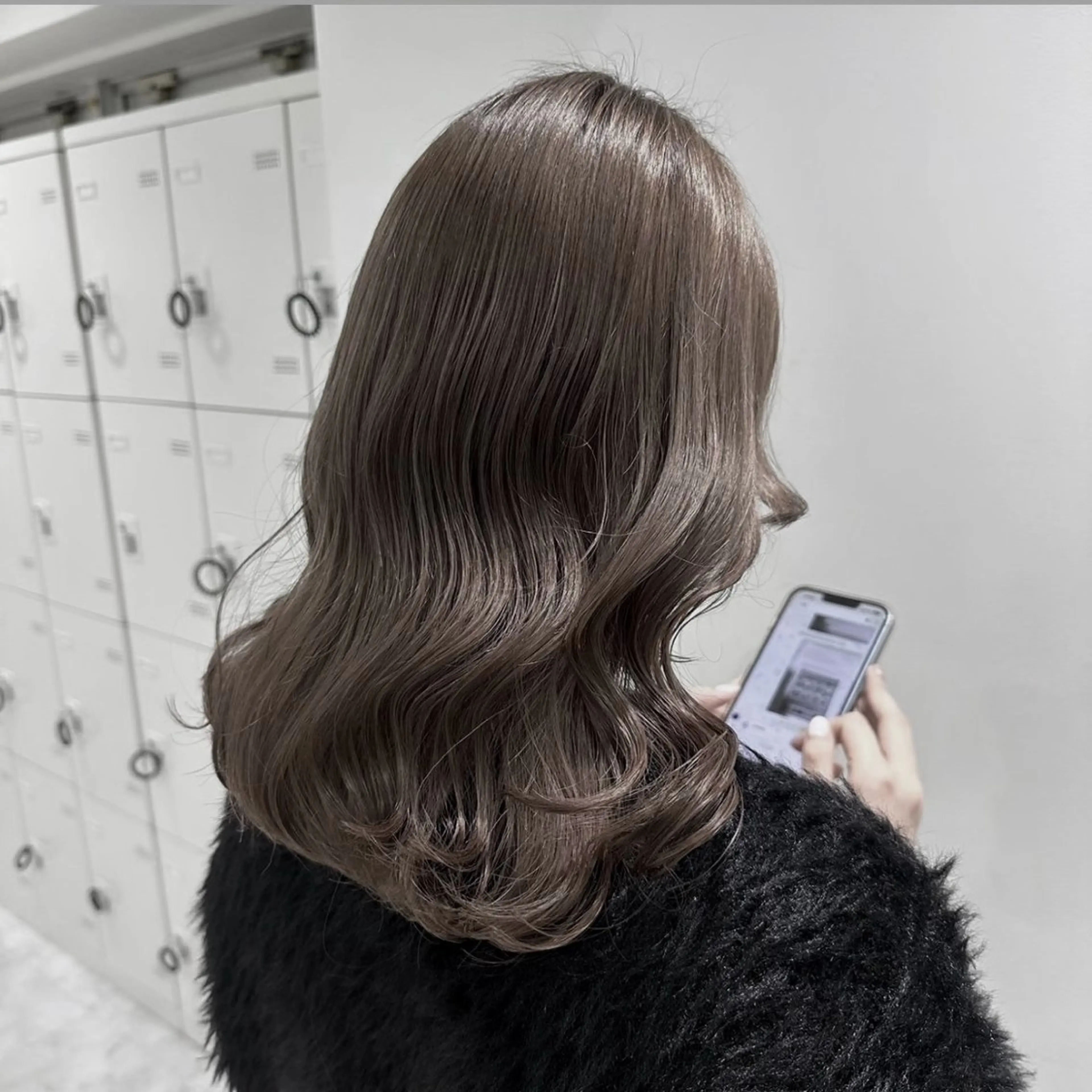 セミロング カラー ヘアアレンジ ブリーチ ブラウンカラー ヘアカラー トリートメント ヘッドスパ ヘアセット 💎韓国/ レイヤー カット/ 暖色🫧のヘアスタイル