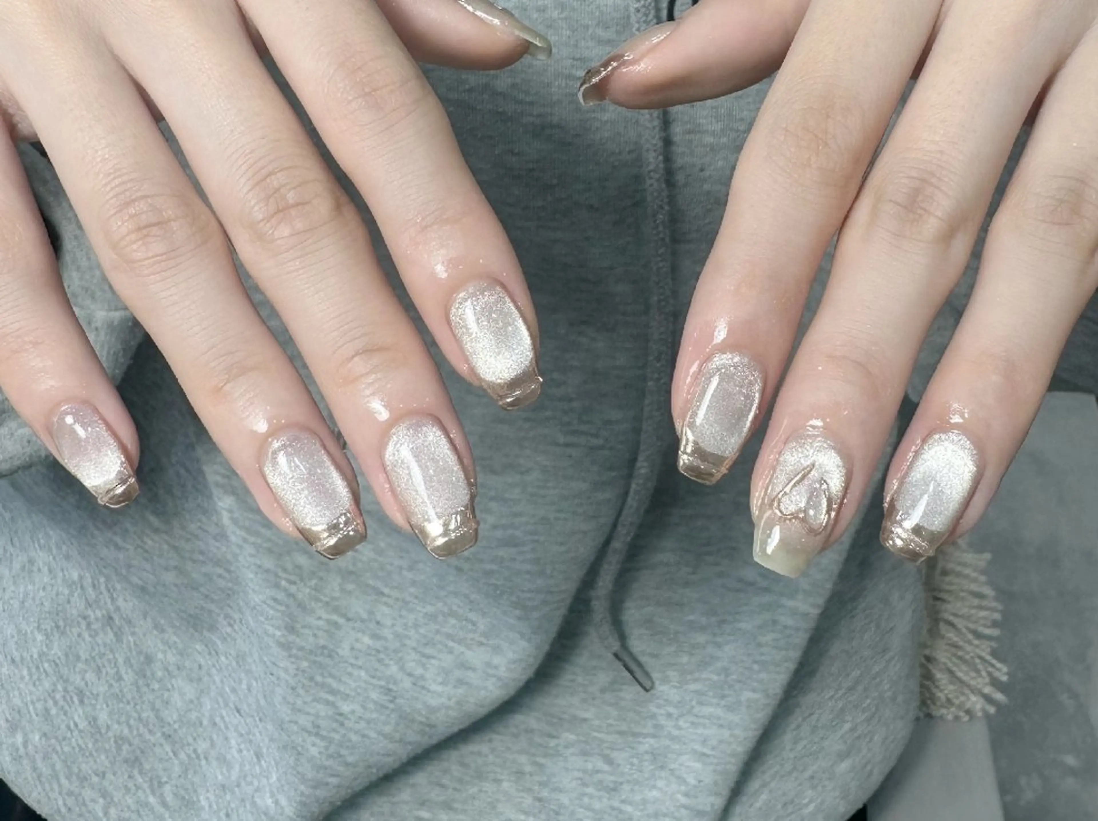 ネイル チークネイル フレンチネイル ジェルネイル ガーリー キラキラネイル ハンドネイル UM Nail Salonのネイルデザイン