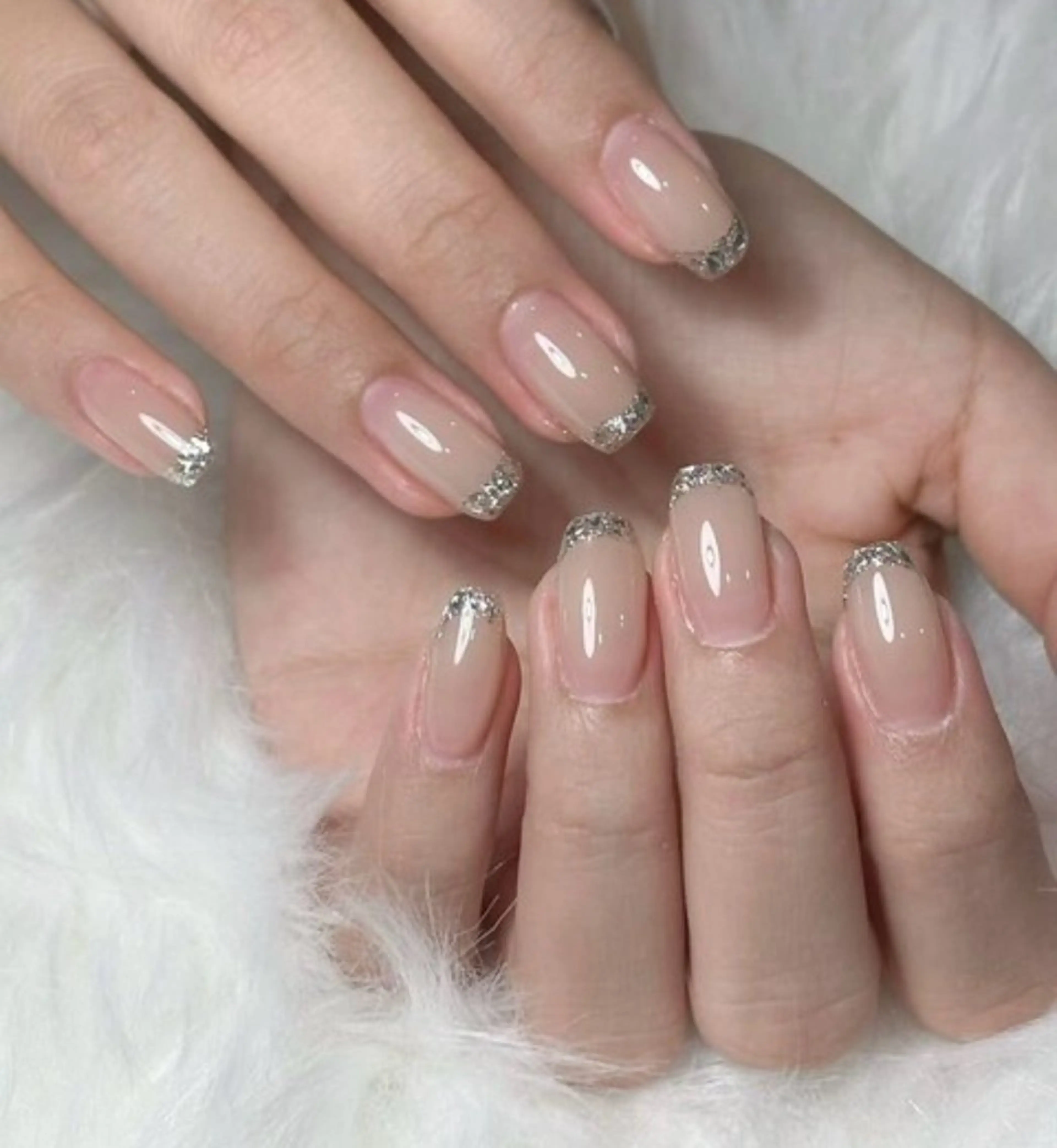 ネイル ハンドネイル エリアネイルサロン所属・つ きのネイルデザイン