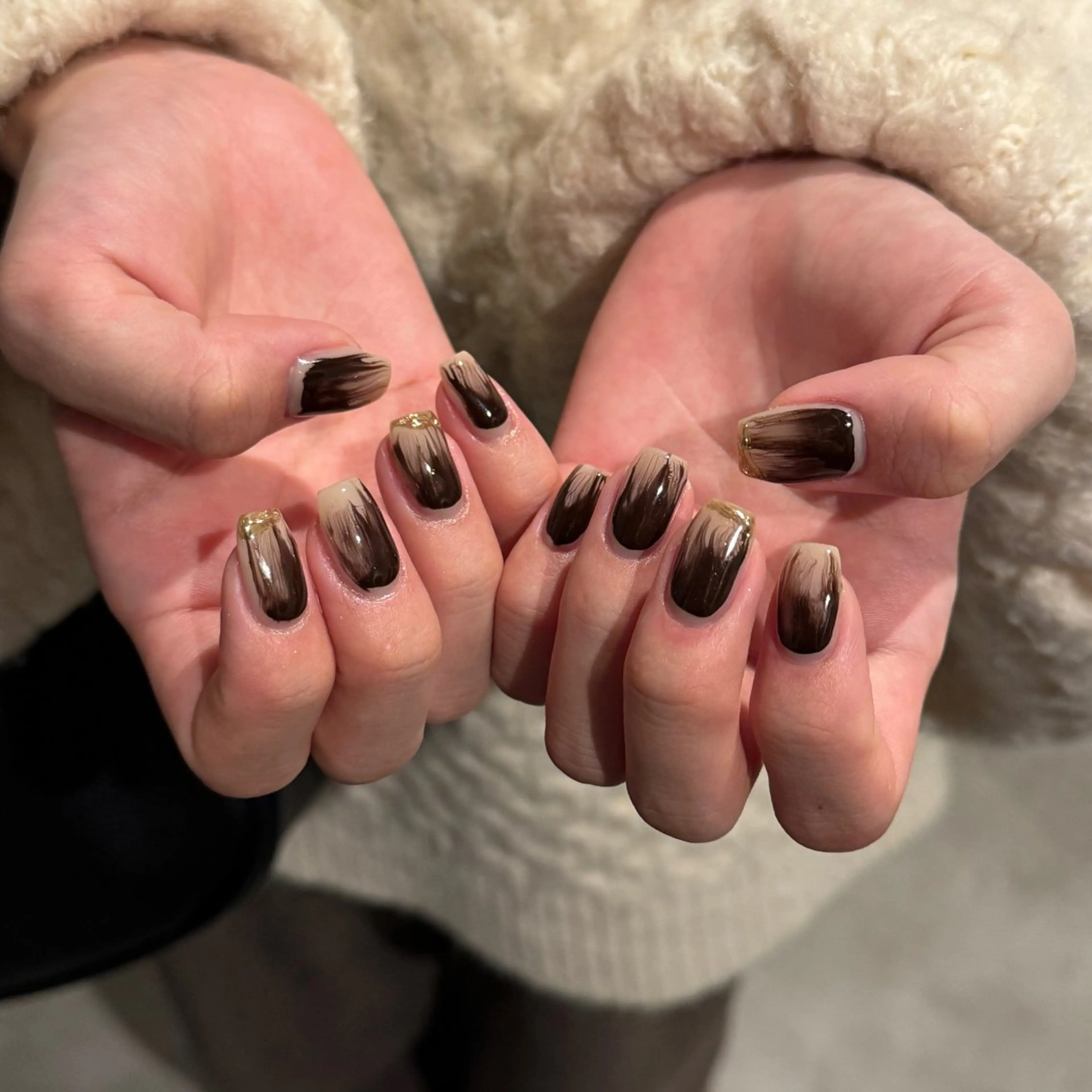 ネイル ニュアンスネイル 𝐫𝐚𝐢 𝐧𝐚𝐢𝐥のネイルデザイン