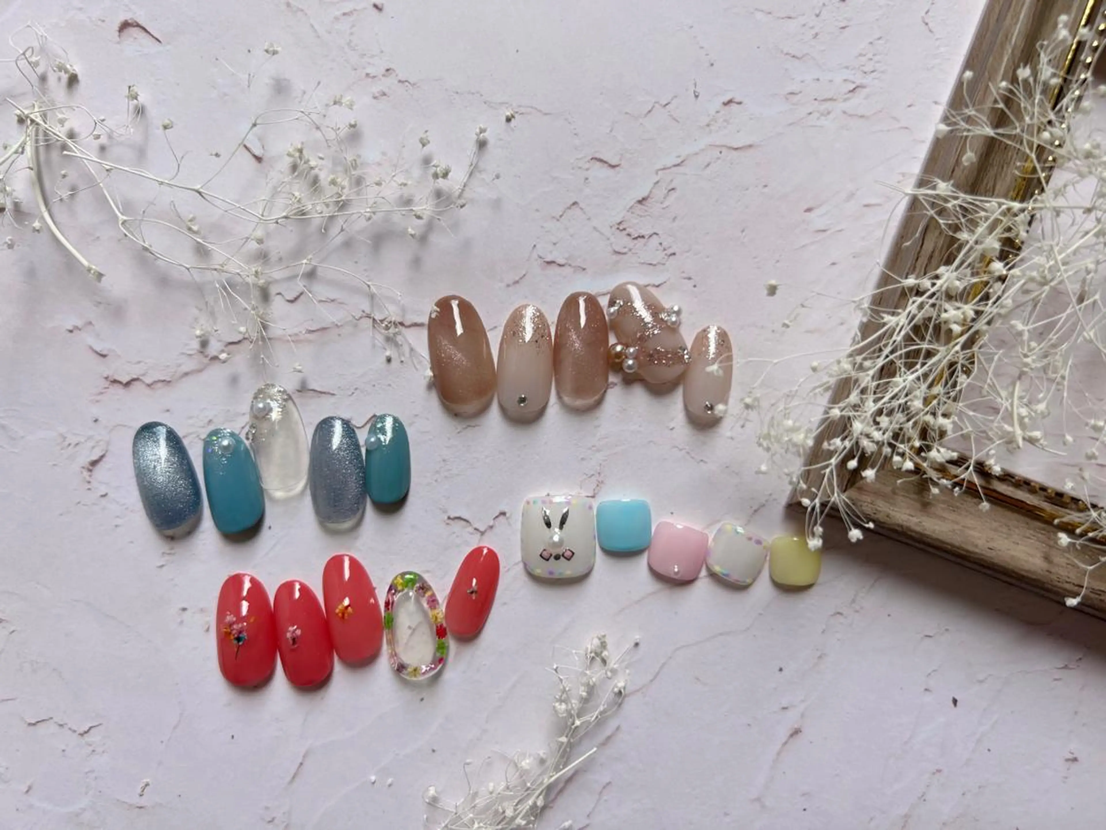 ミディアム ネイル ネイルPetit Ribbonのネイルデザイン