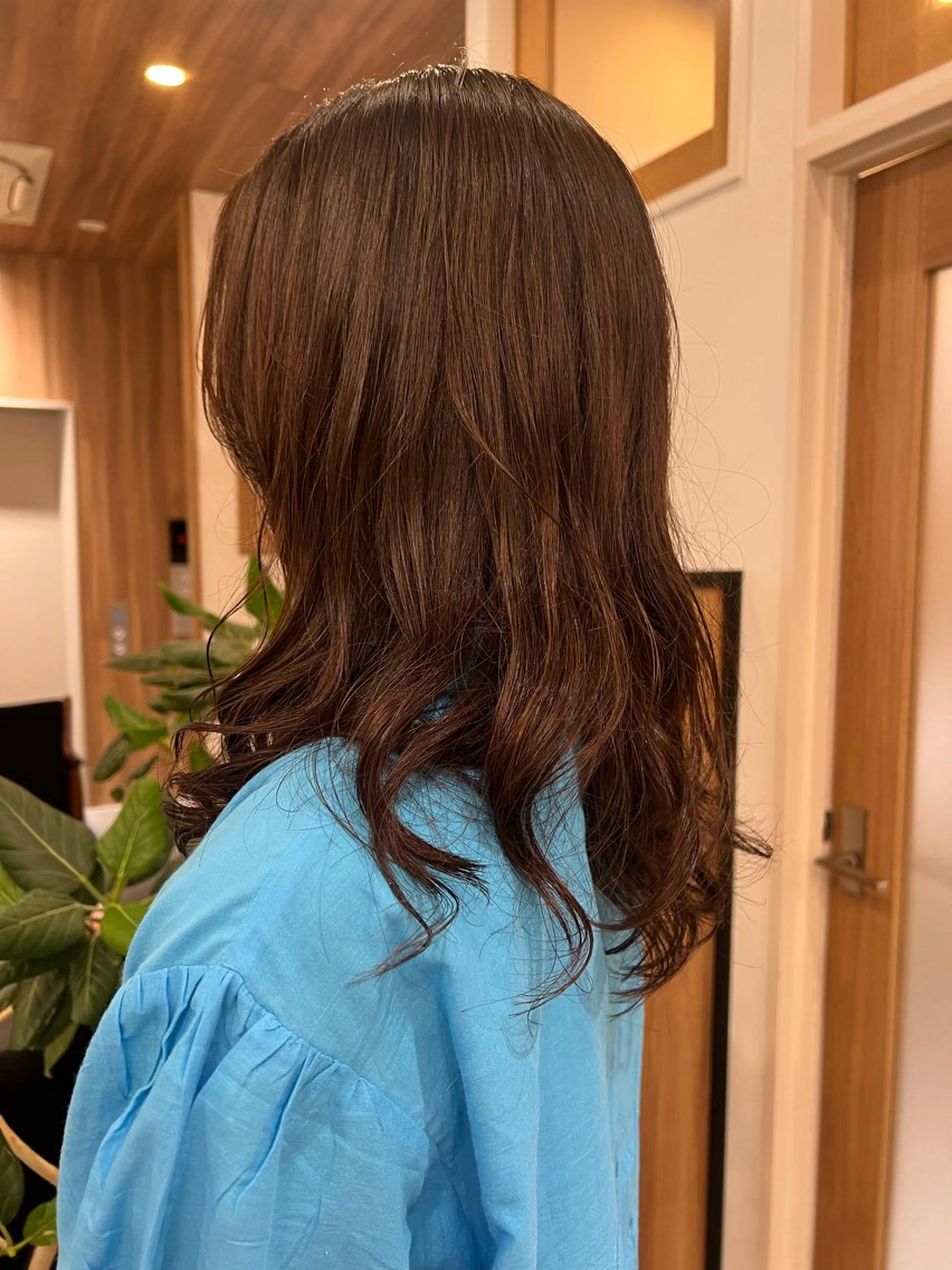 セミロング 村中 逸紀のヘアスタイル
