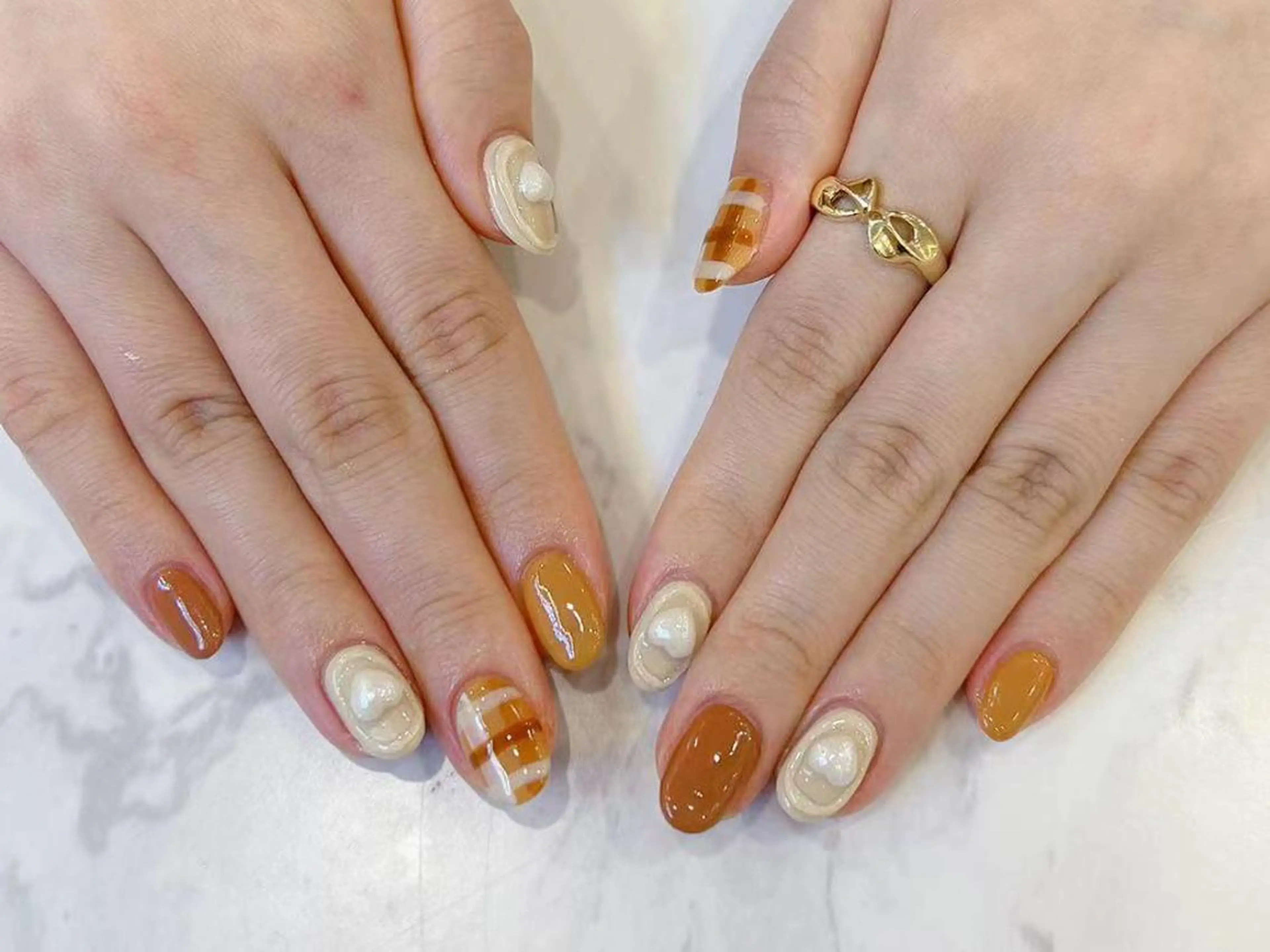 ミディアム VENUS Nail ★池袋徒歩2分のネイルデザイン
