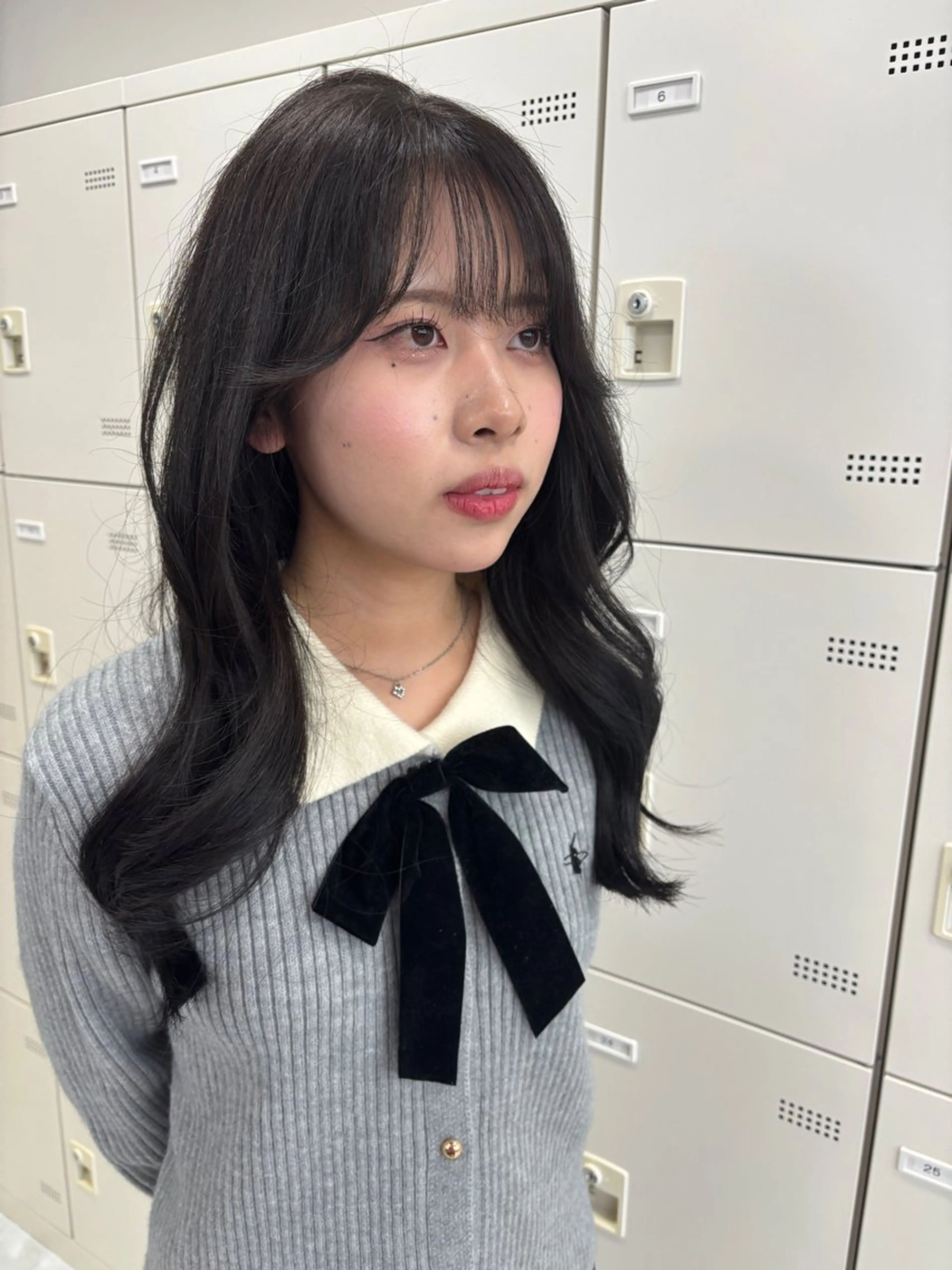 ロング カット ヘアカラー トリートメント 韓国ヘア/ブリーチ無 しWカラー/オリーブのヘアスタイル