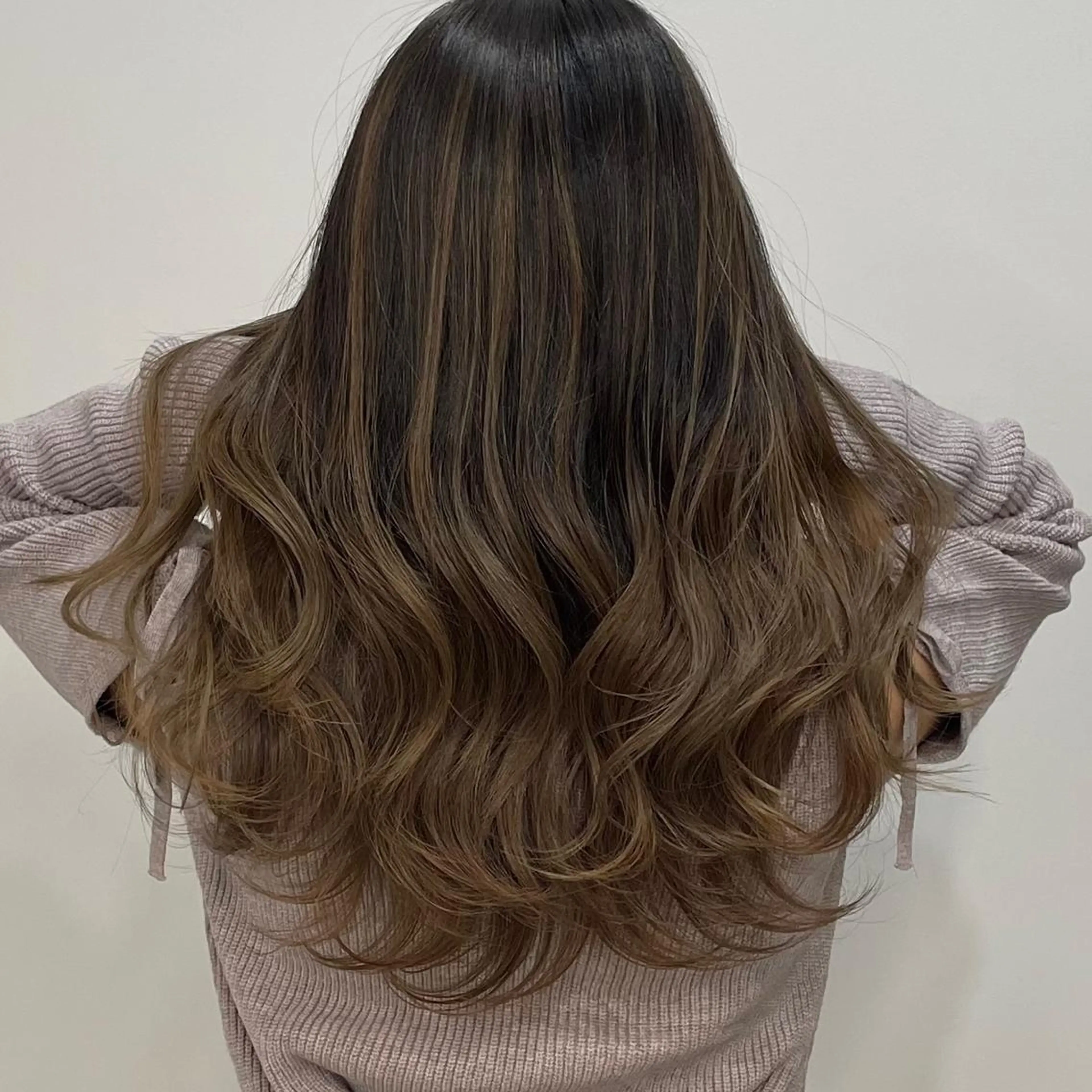 ミディアム カラー パーマ ヘアアレンジ メンズ キッズ ネイル マツエク・マツパ アイブロウ 髪質改善🇰🇷 レイヤーカット/梅田のヘアスタイル