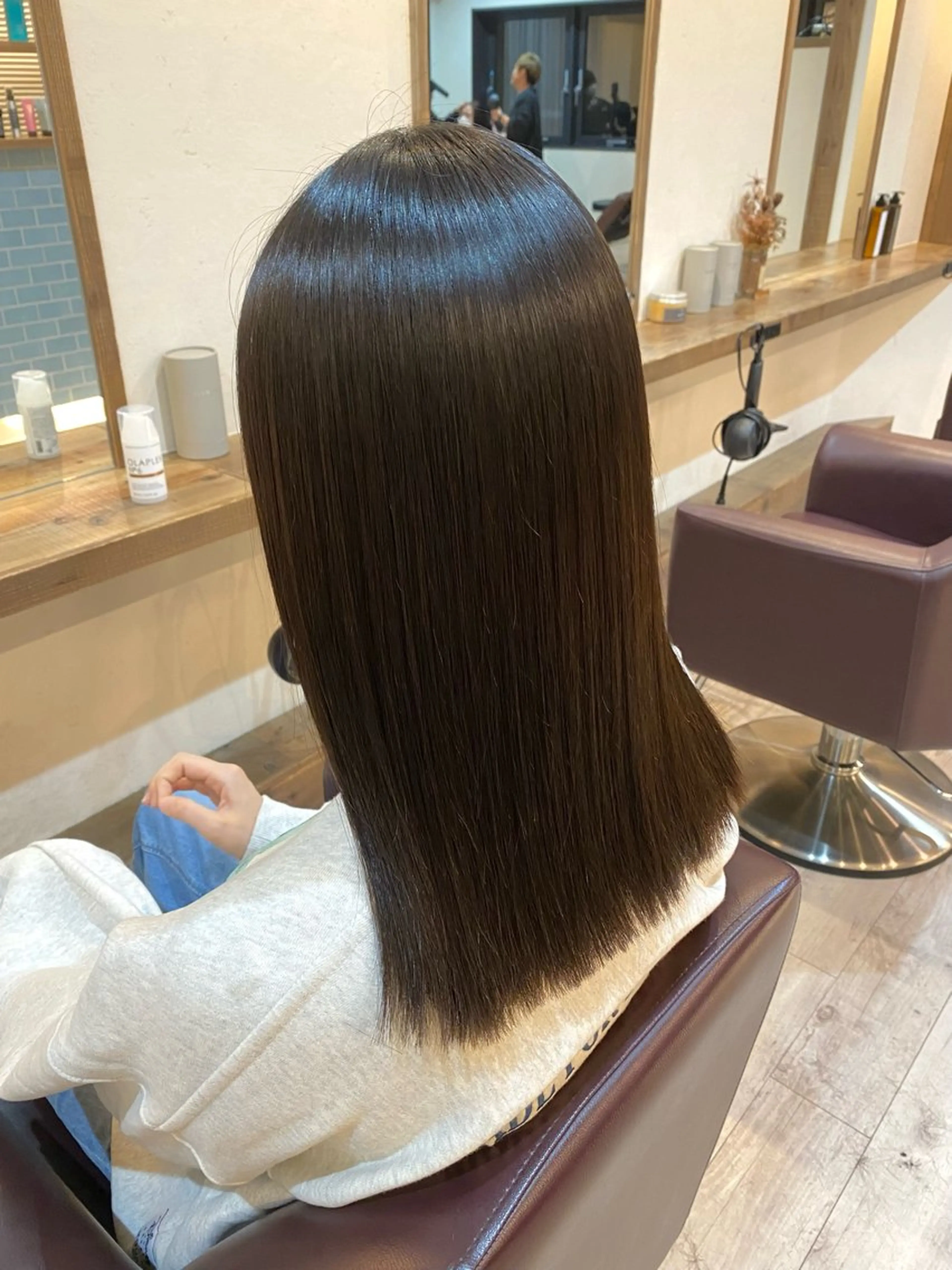 ミディアム 髪質改善 縮毛矯正 カット 縮毛矯正 🍑 モモカ🍑のヘアスタイル