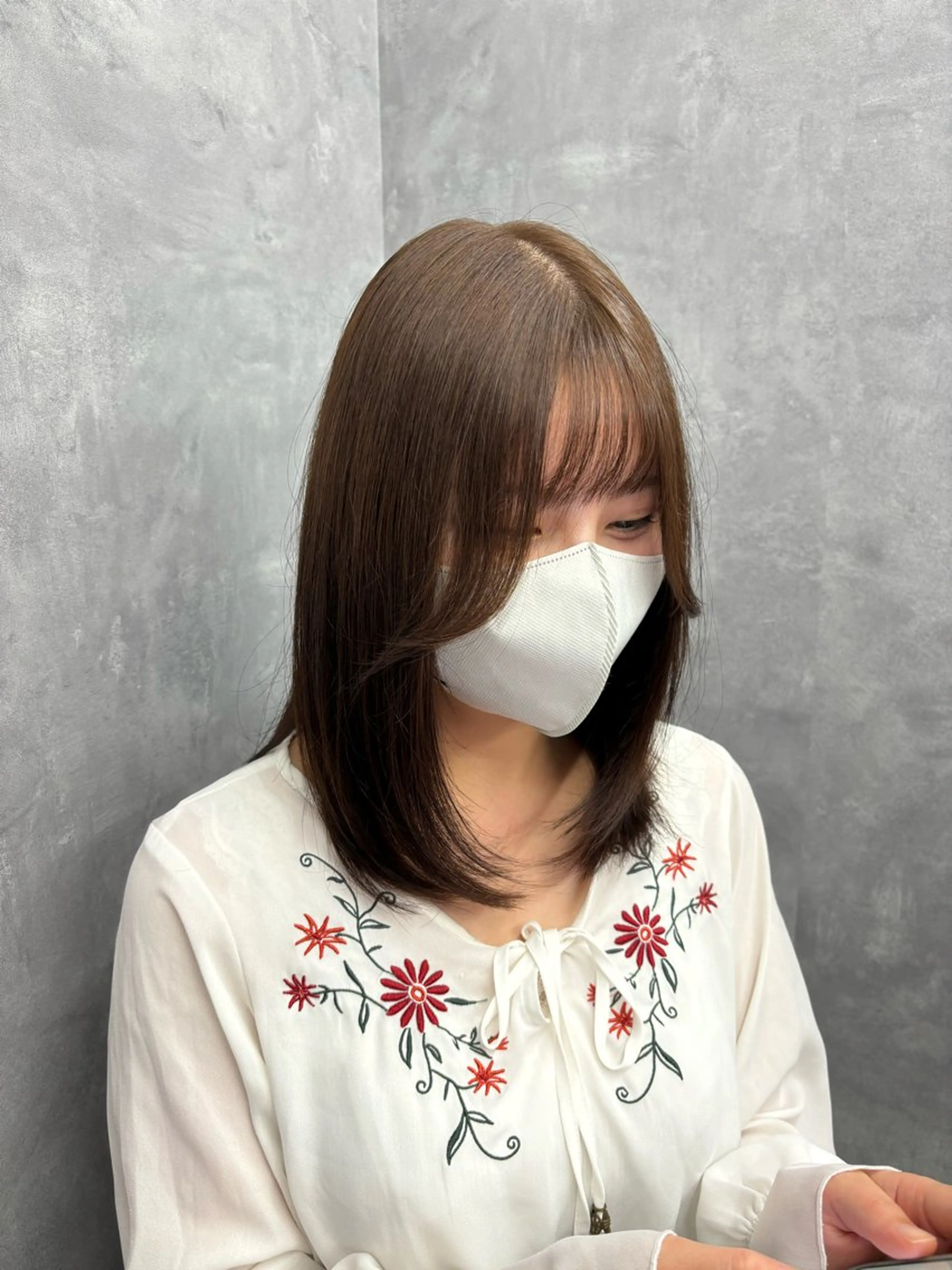 ミディアム カット ヘアカラー トリートメント NUMBER 天王寺YUYAのヘアスタイル