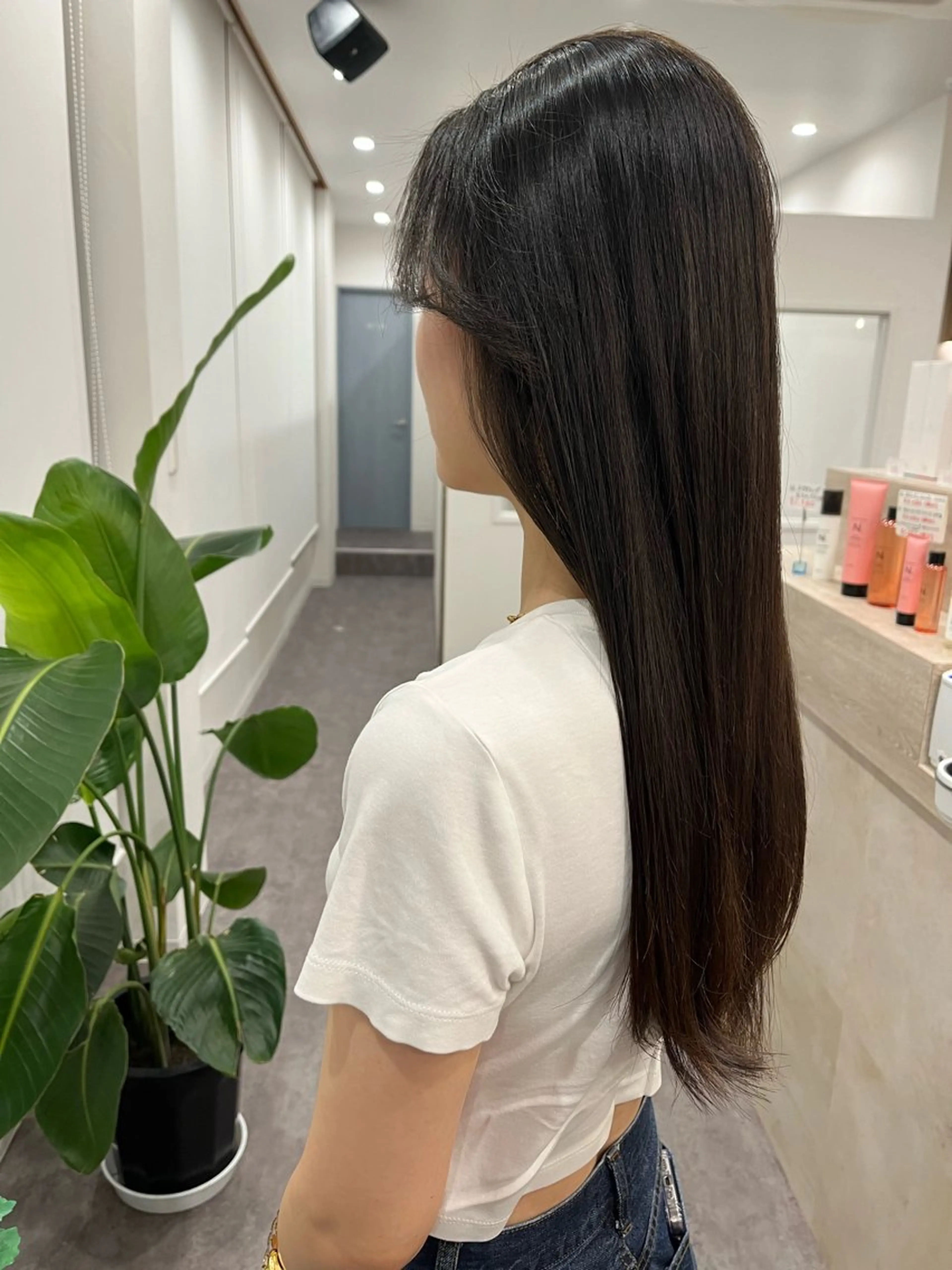 ロング 金井 美悠のヘアスタイル