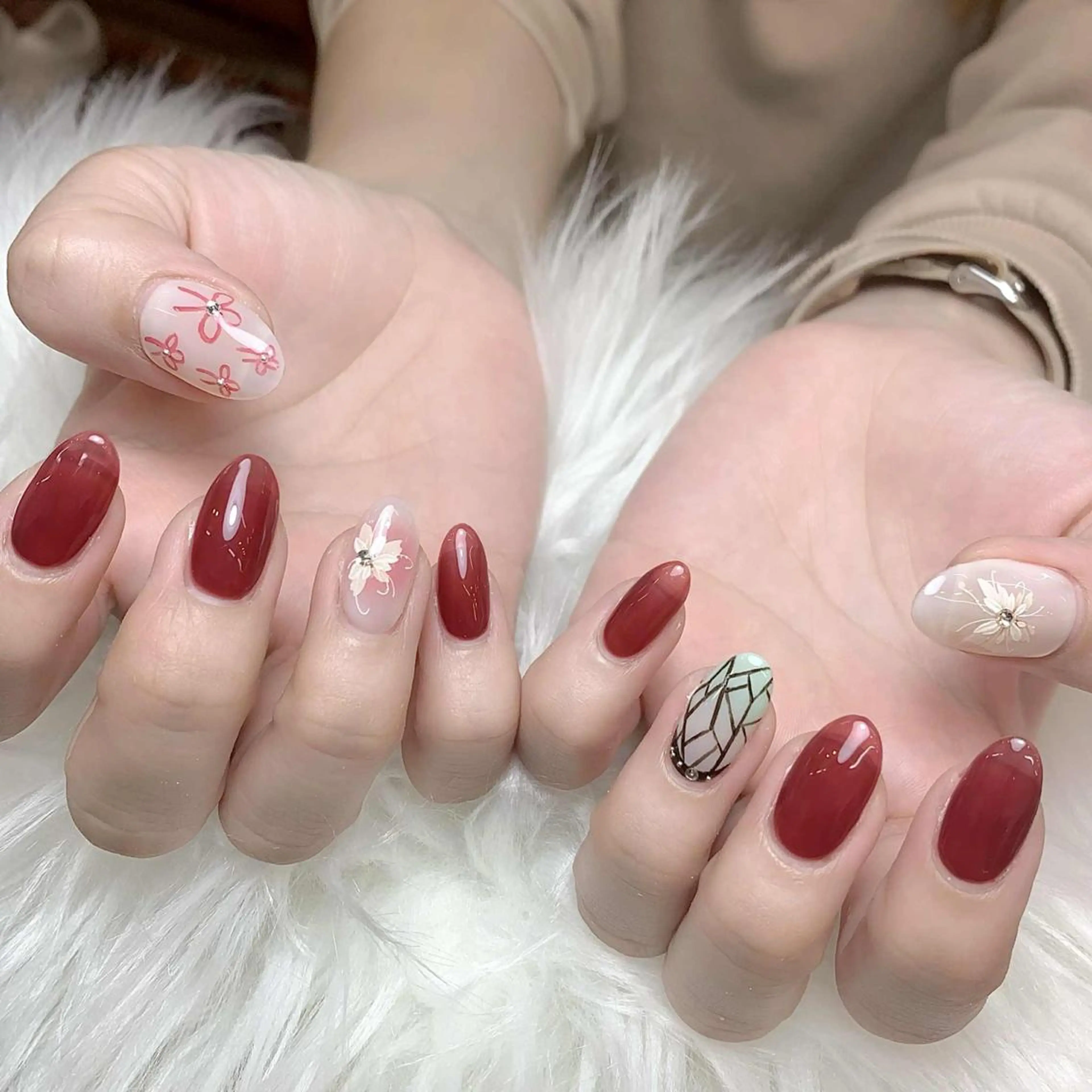 ネイル ヒユ ヒヨリのネイルデザイン