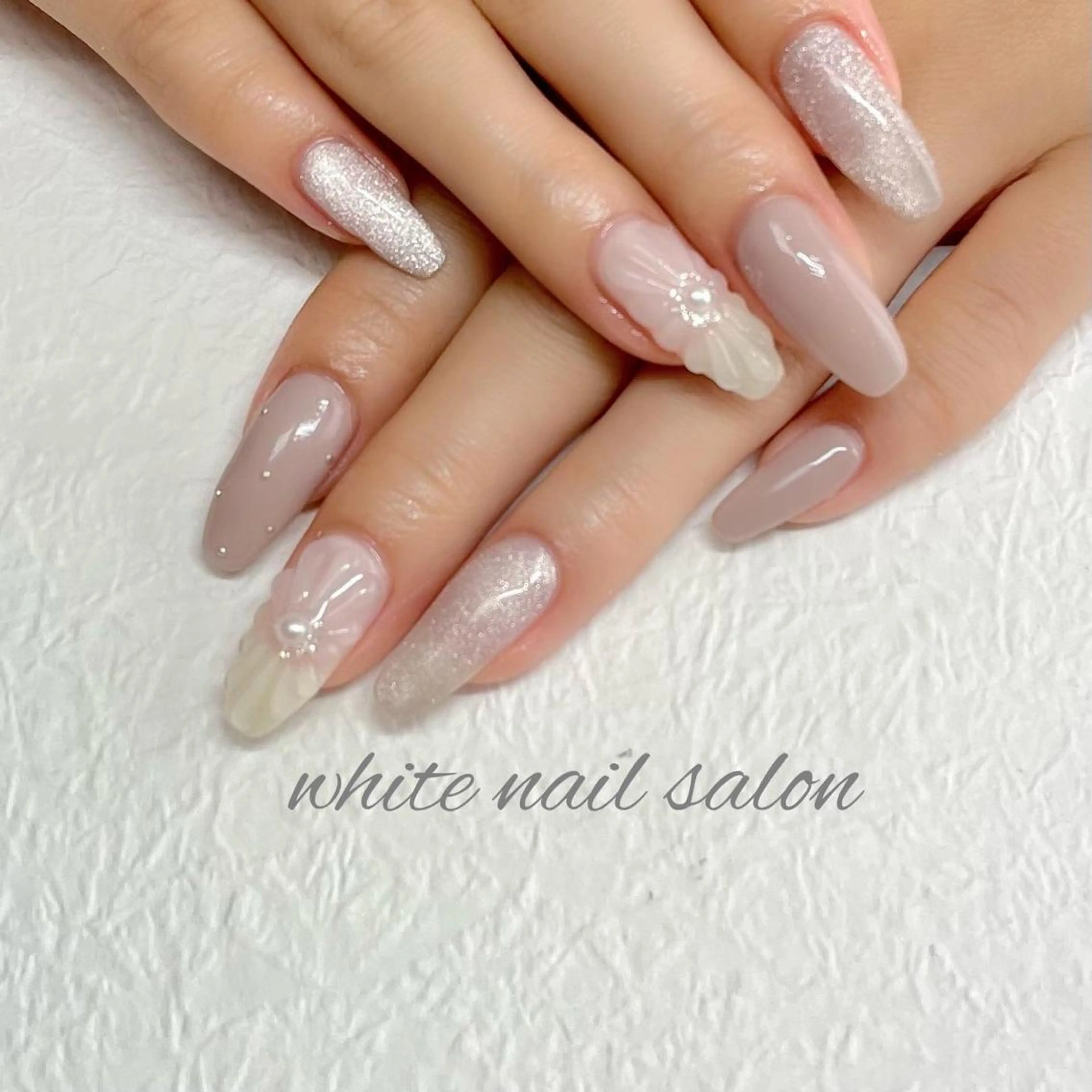 ネイル フットネイル ジェルネイル ハードジェル ラメ(グリッター) 持ち込み ハンドネイル white nail salonのネイルデザイン