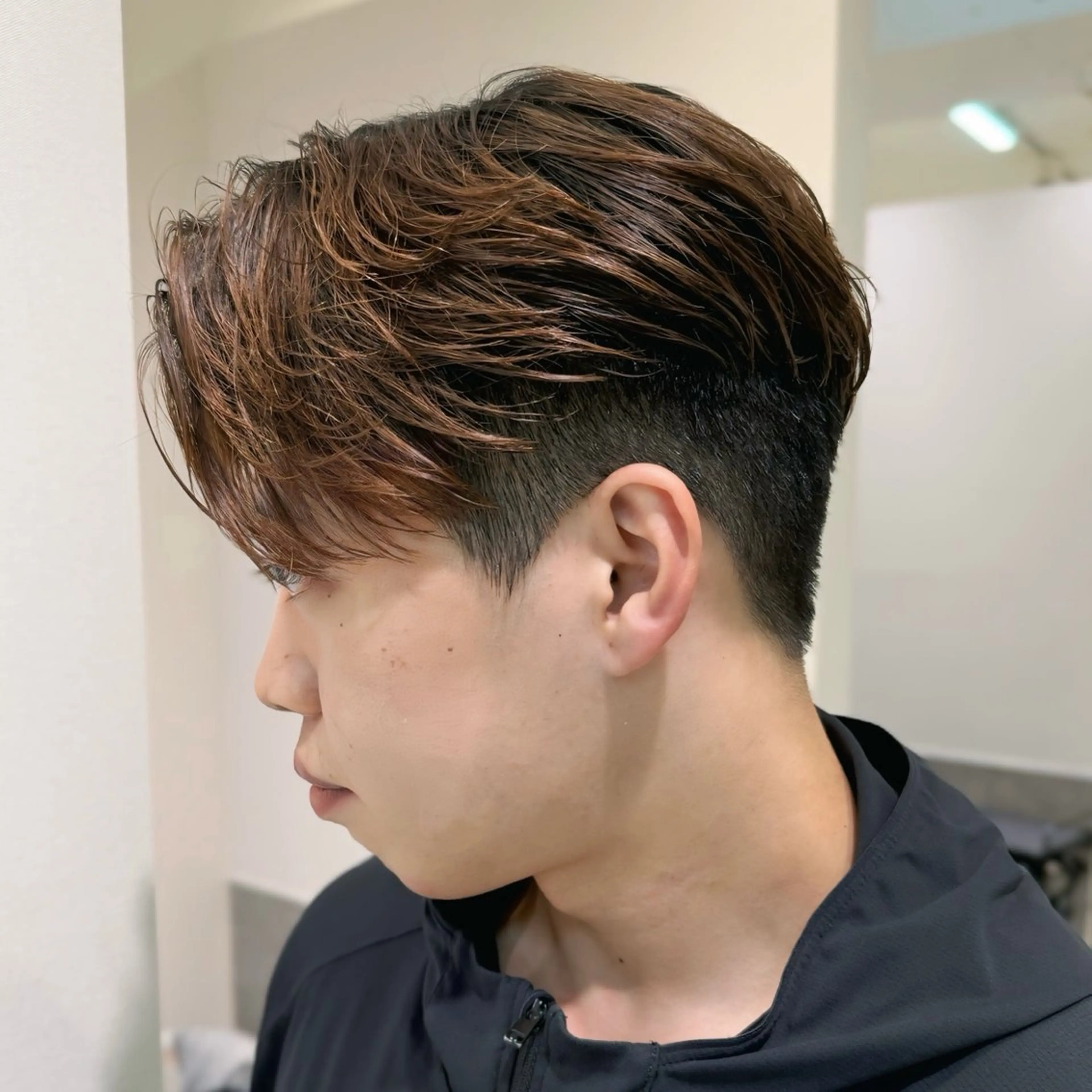 パーマ メンズ センターパート ダウンパーマ フェザーパーマ メンズ韓国風 マッシュ カット パーマ GO TODAY シェアサロン原宿 Verno所属・センターパート特化/ メンズカット/ヒロキのヘアスタイル