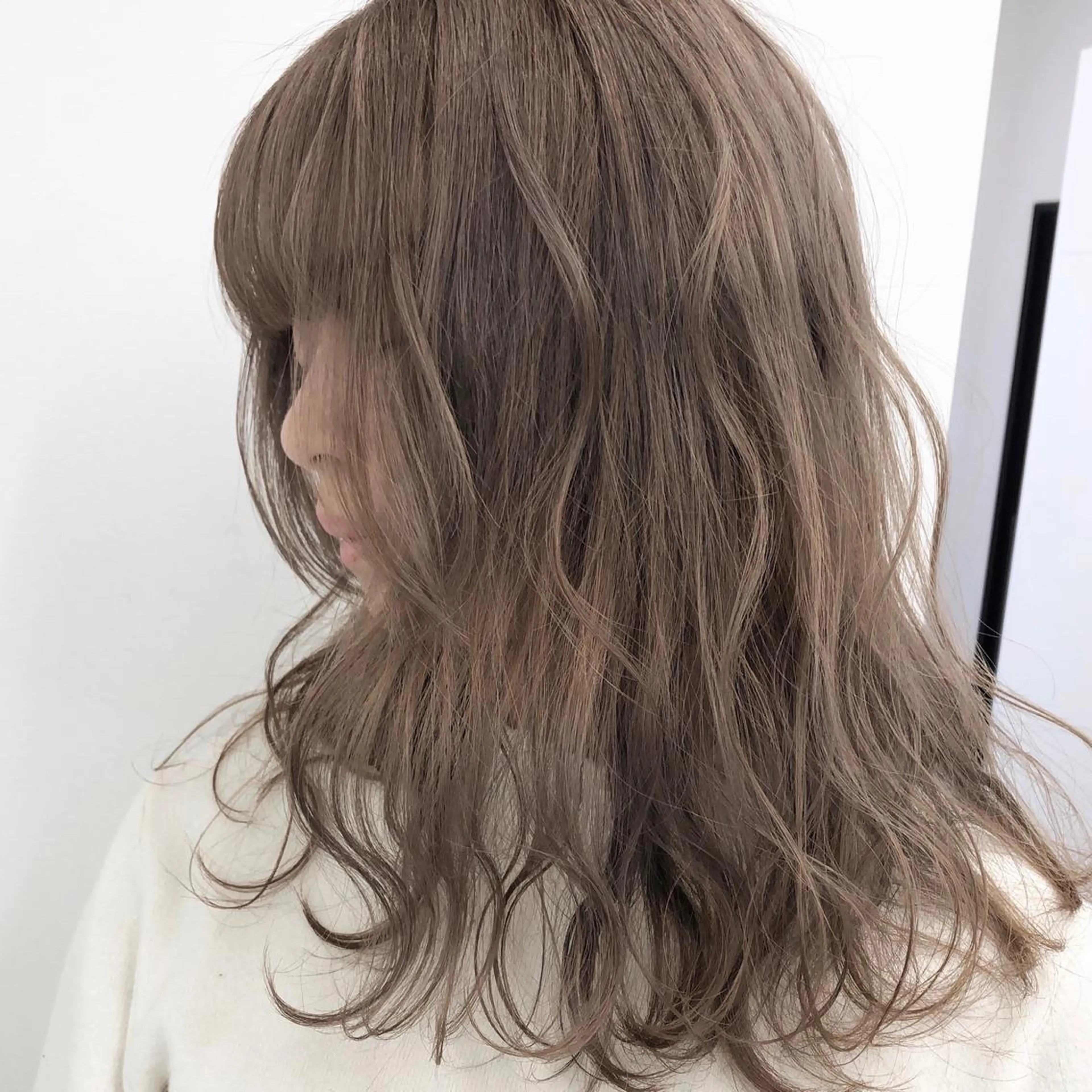セミロング カラー ヘアアレンジ 【公式】amble luxe池袋東口🩷のヘアスタイル