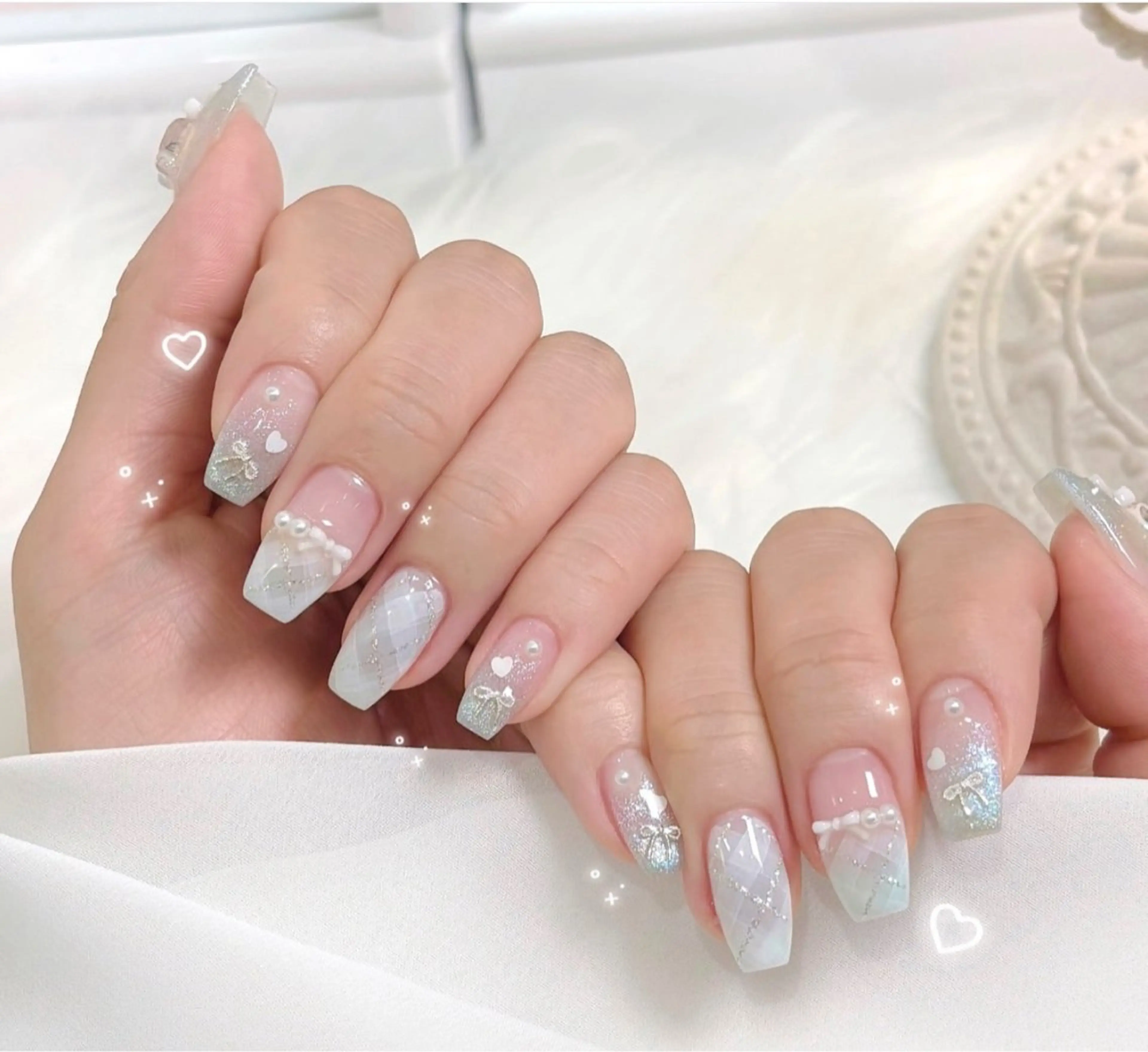 ネイル アニマル柄 オーロラネイル チークネイル フラッシュネイル ジェルネイル Lina nail所属・Luna 池袋のネイルデザイン