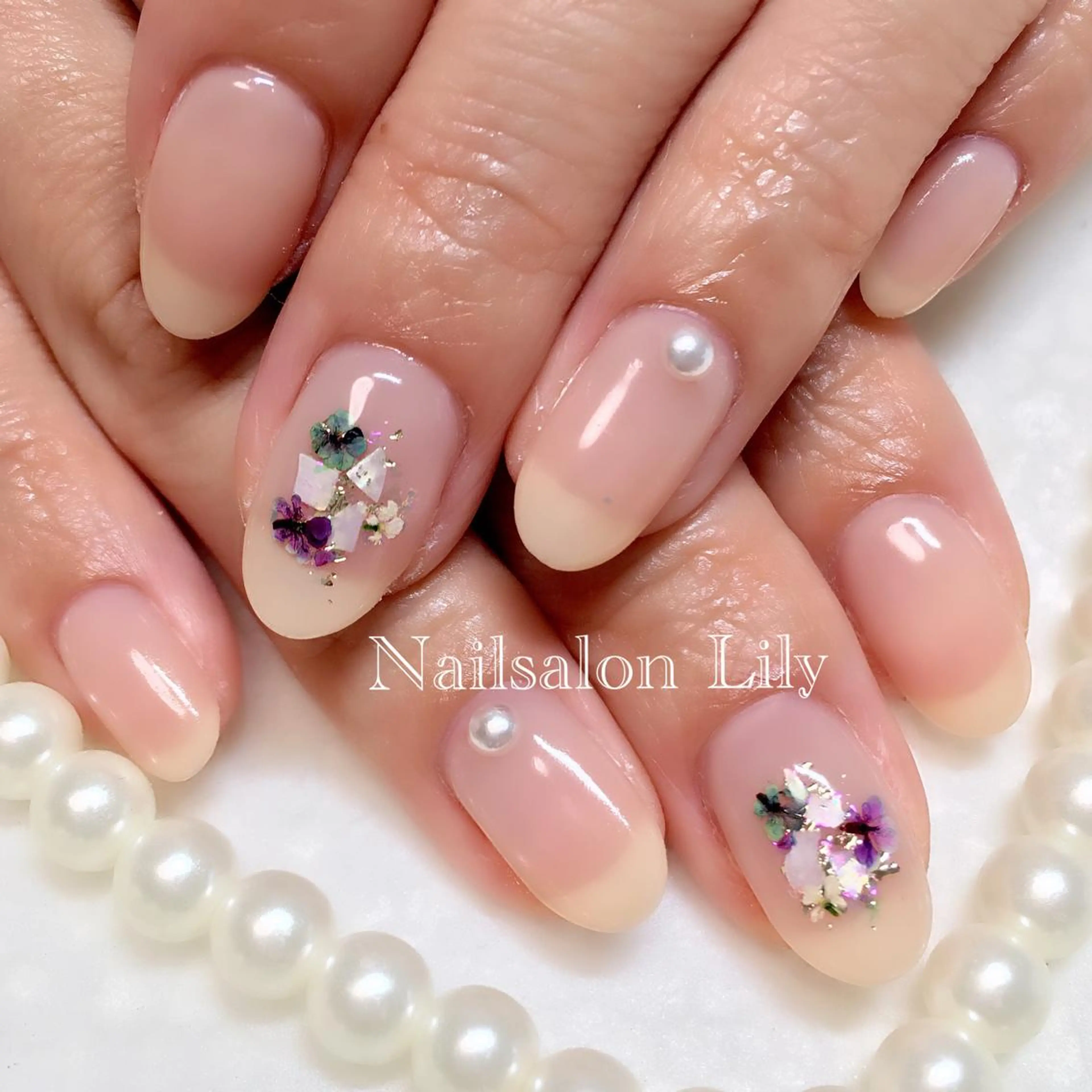 ネイル Nailsalon Lilyのネイルデザイン